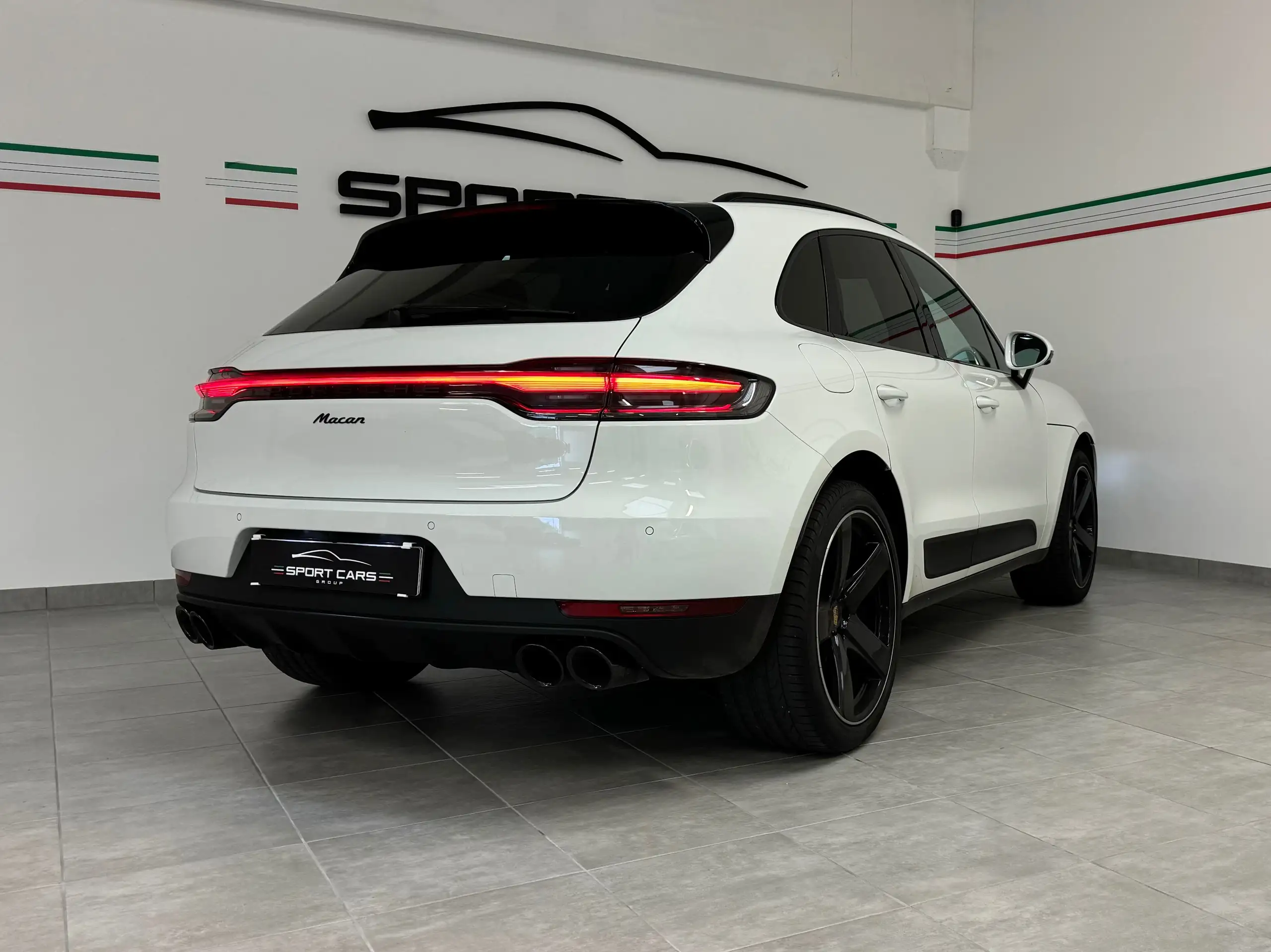 Porsche - Macan