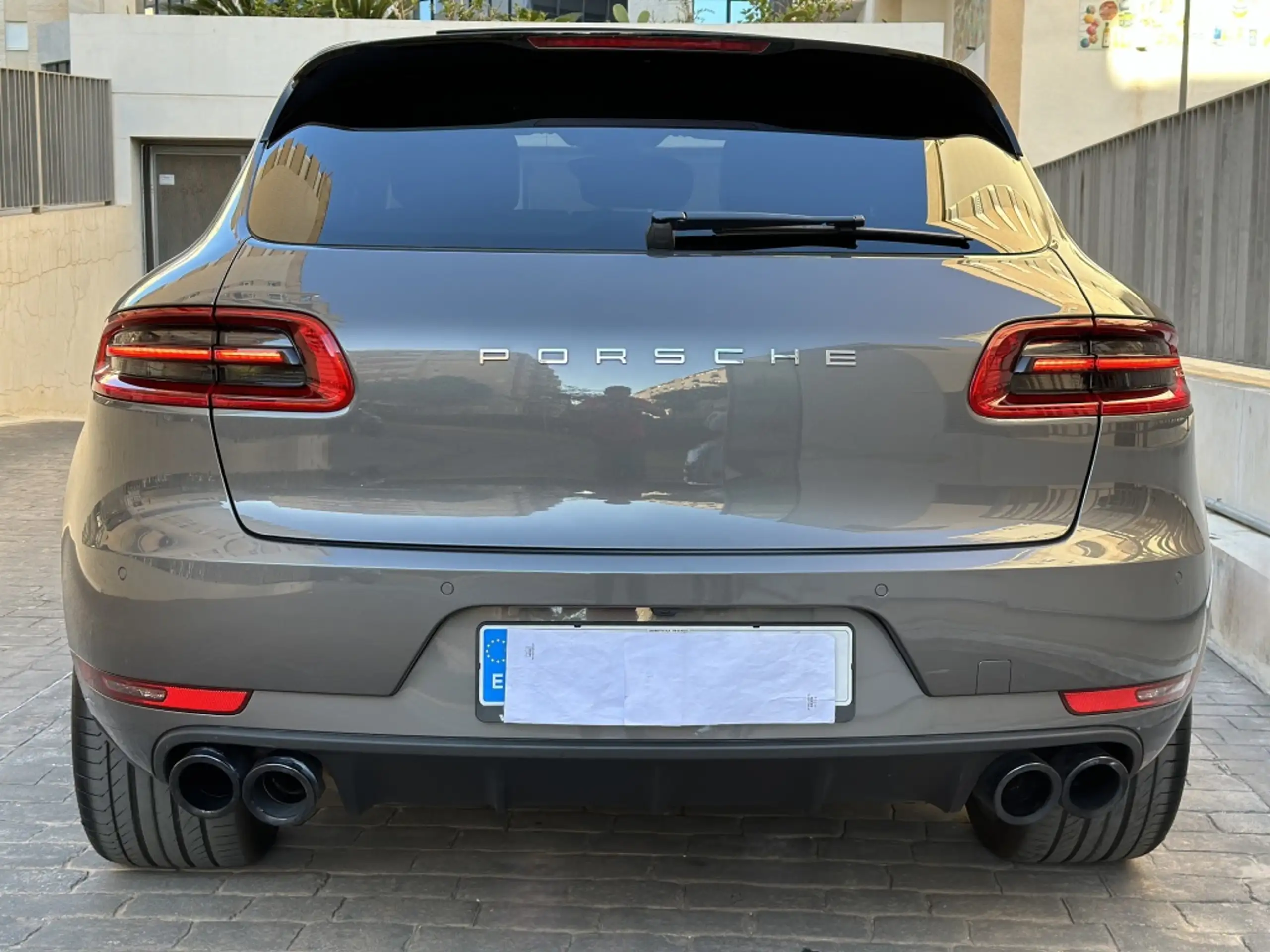 Porsche - Macan