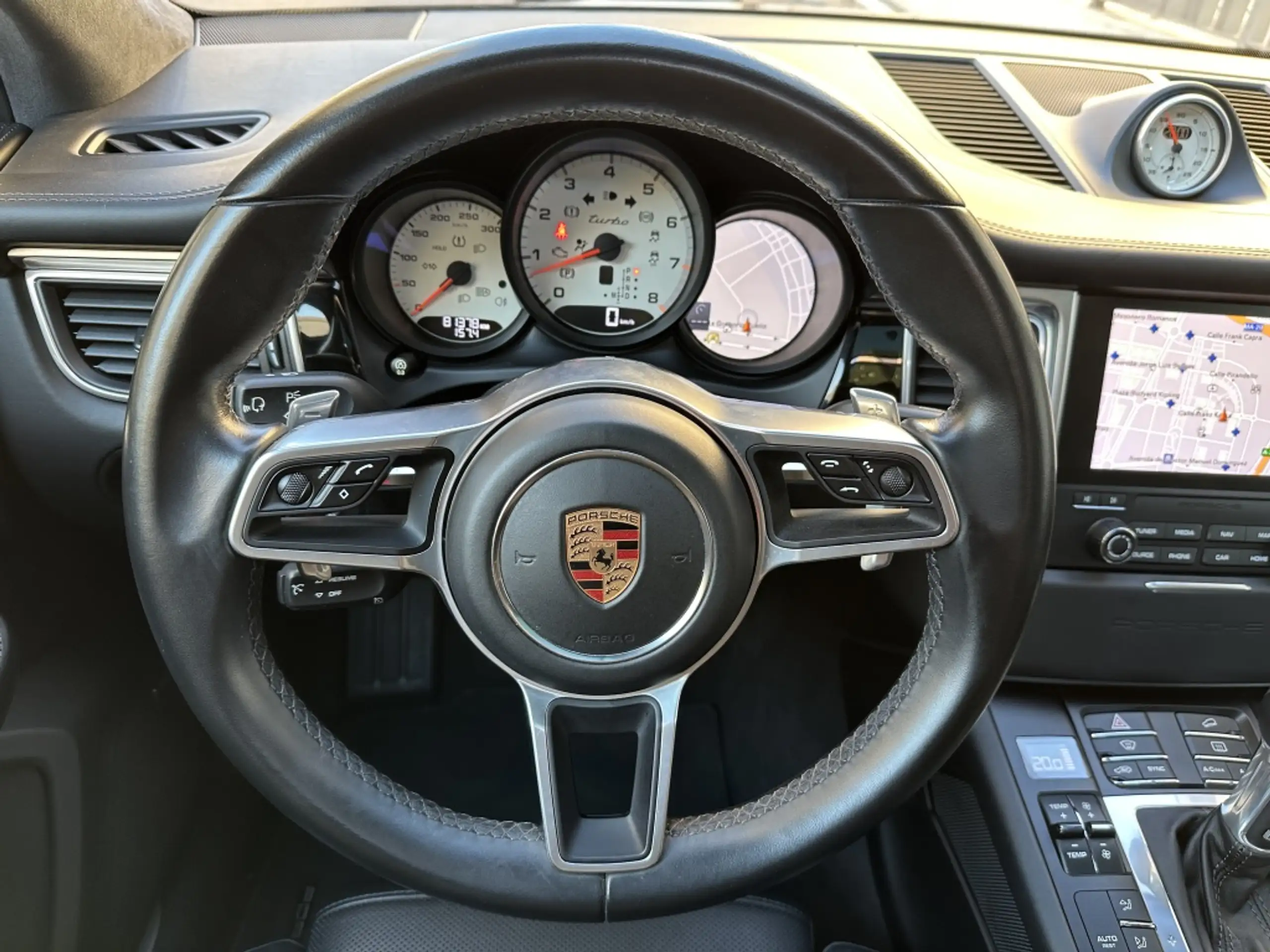 Porsche - Macan