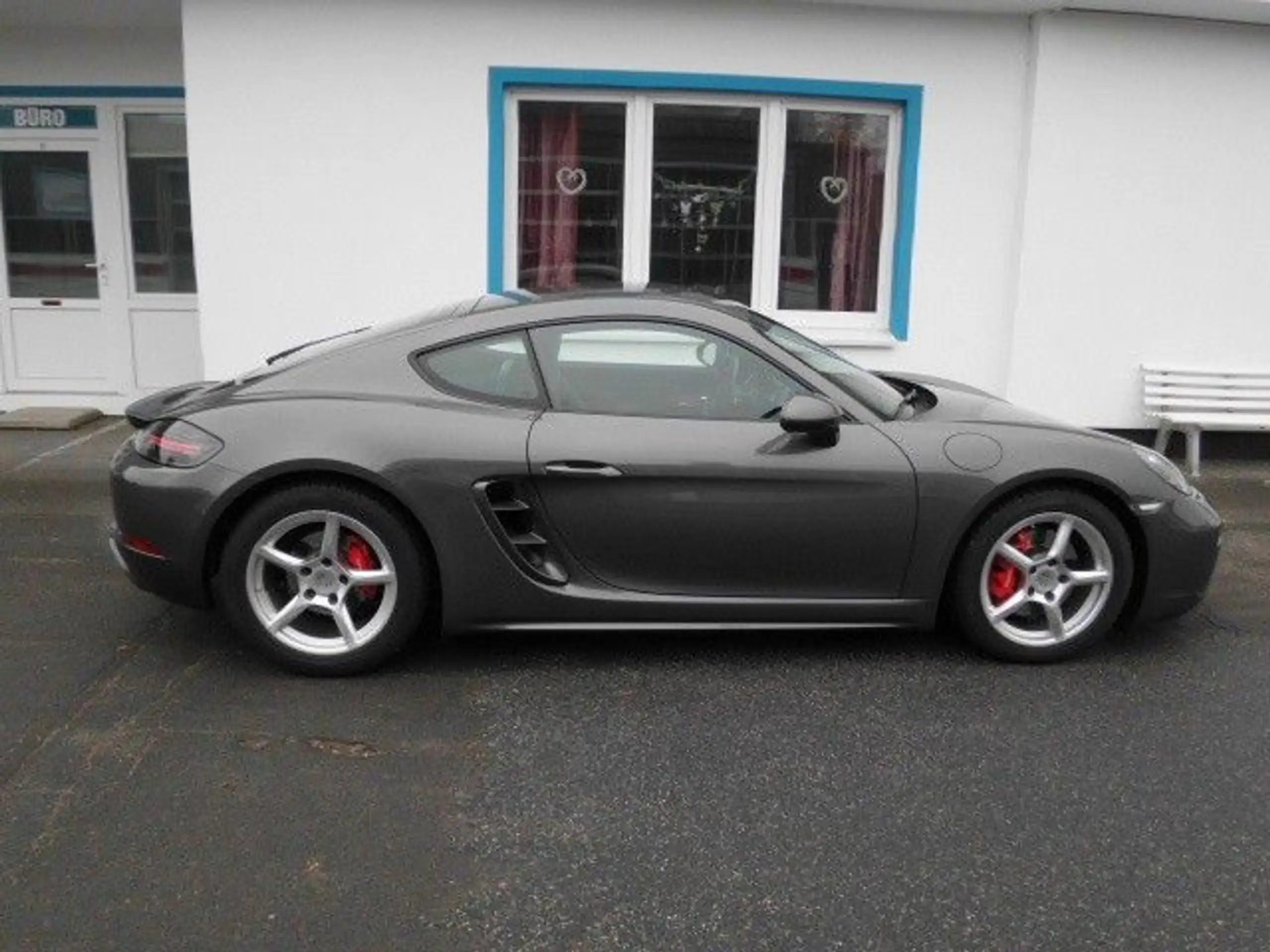 Porsche - Cayman