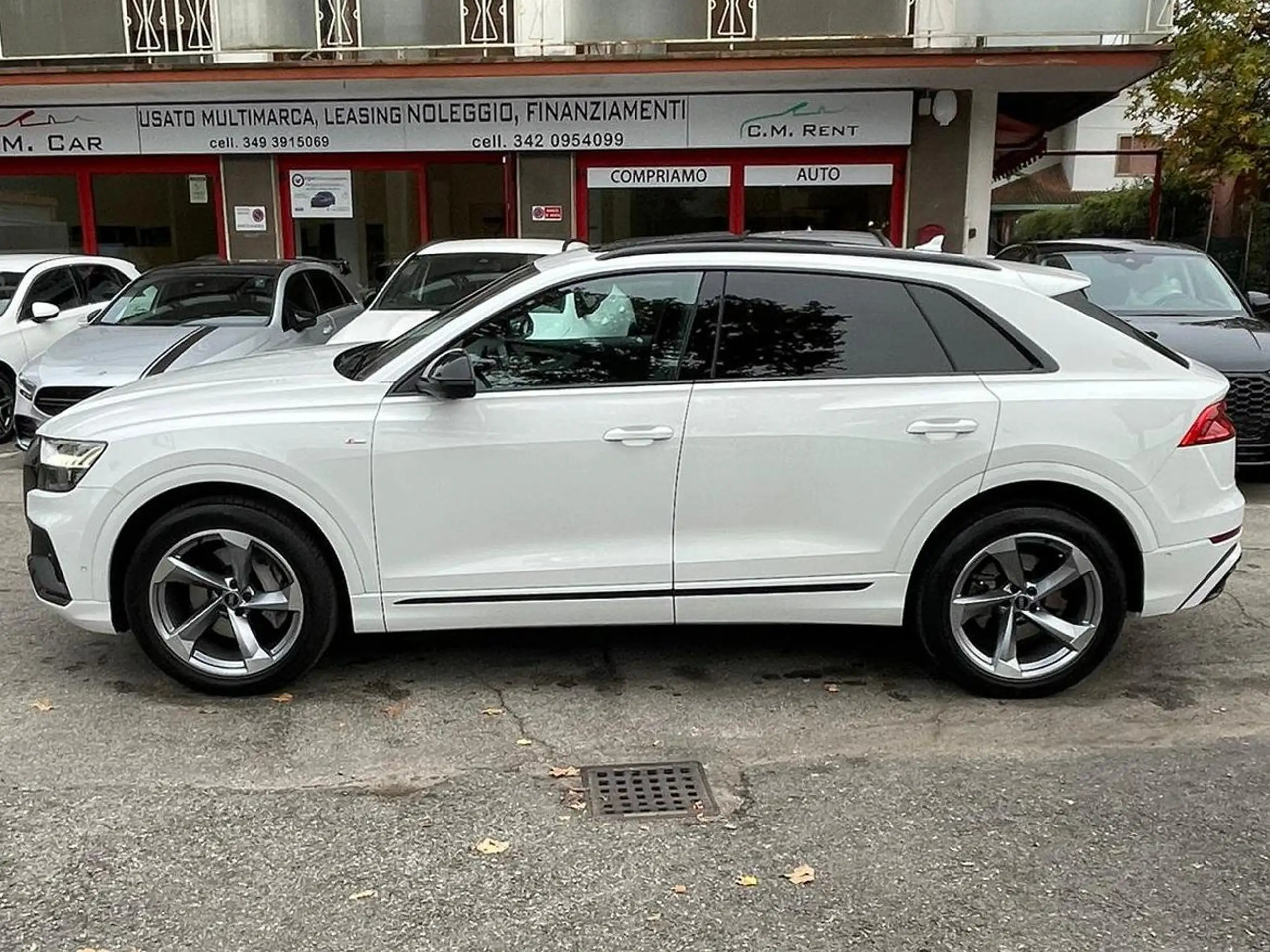 Audi - Q8