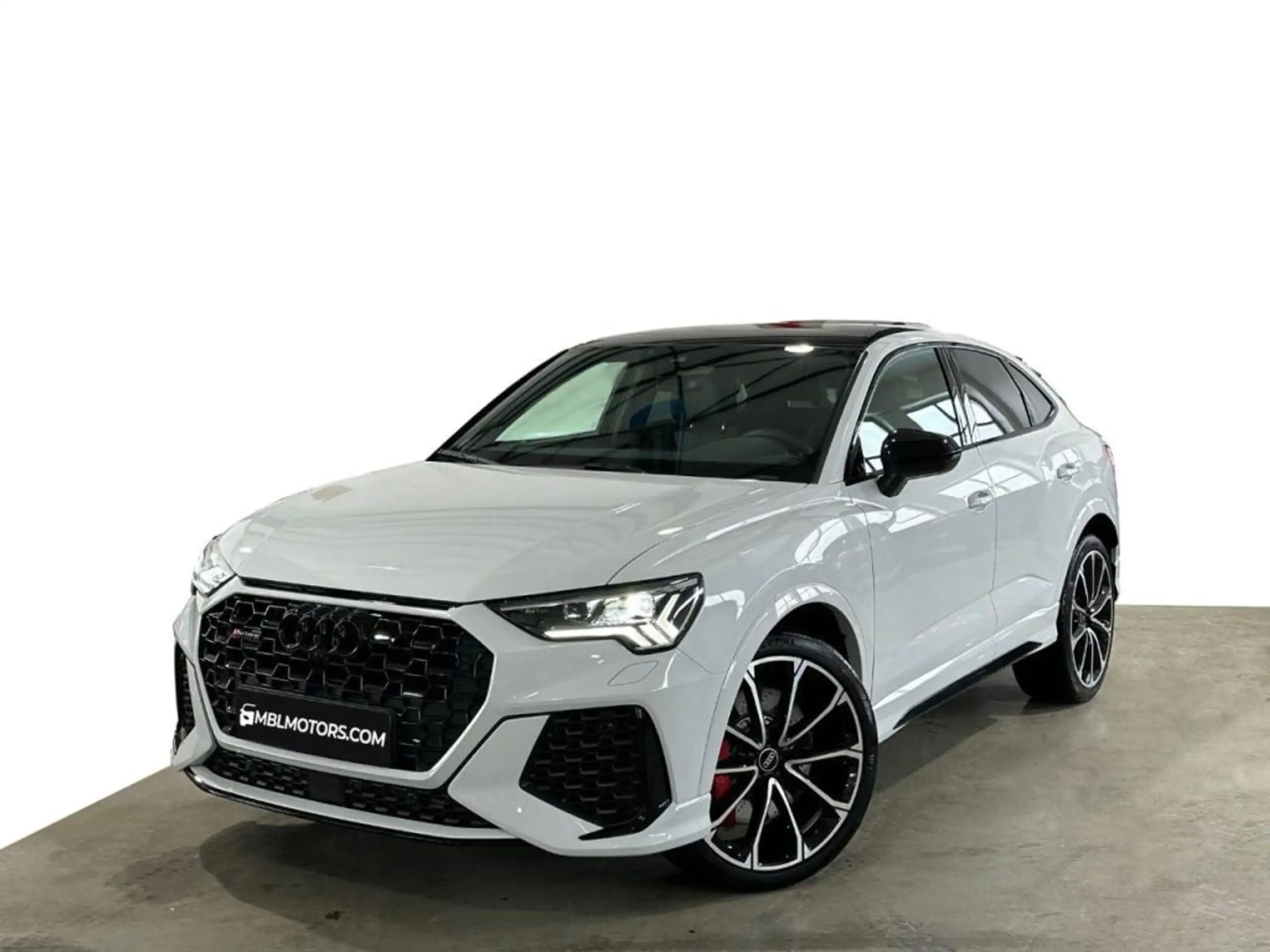 Audi - RS Q3