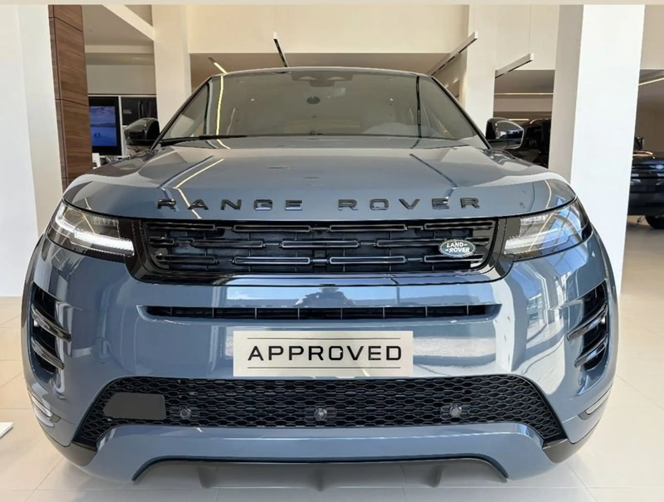 Land Rover - Range Rover Evoque