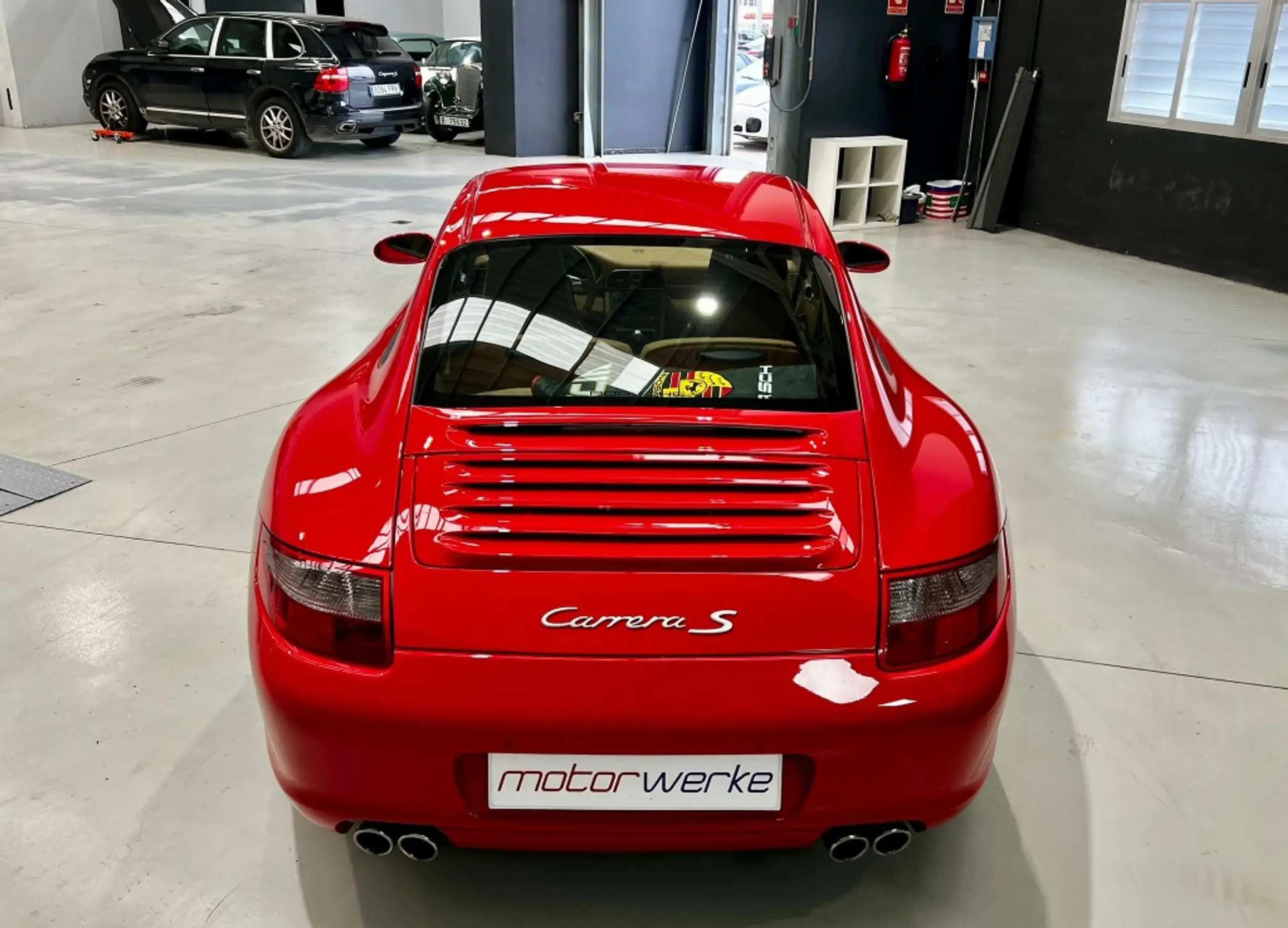 Porsche - 911