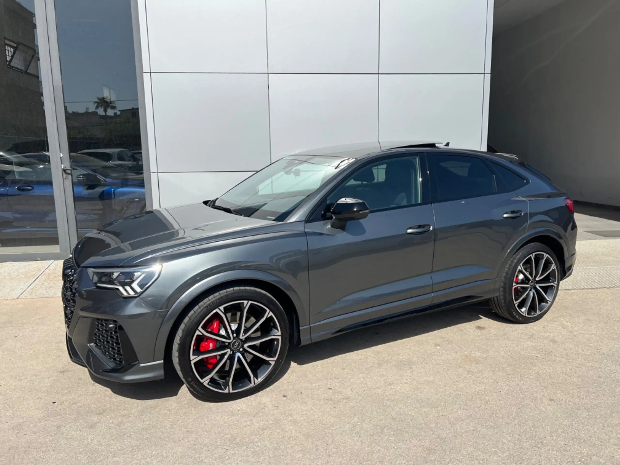 Audi - RS Q3