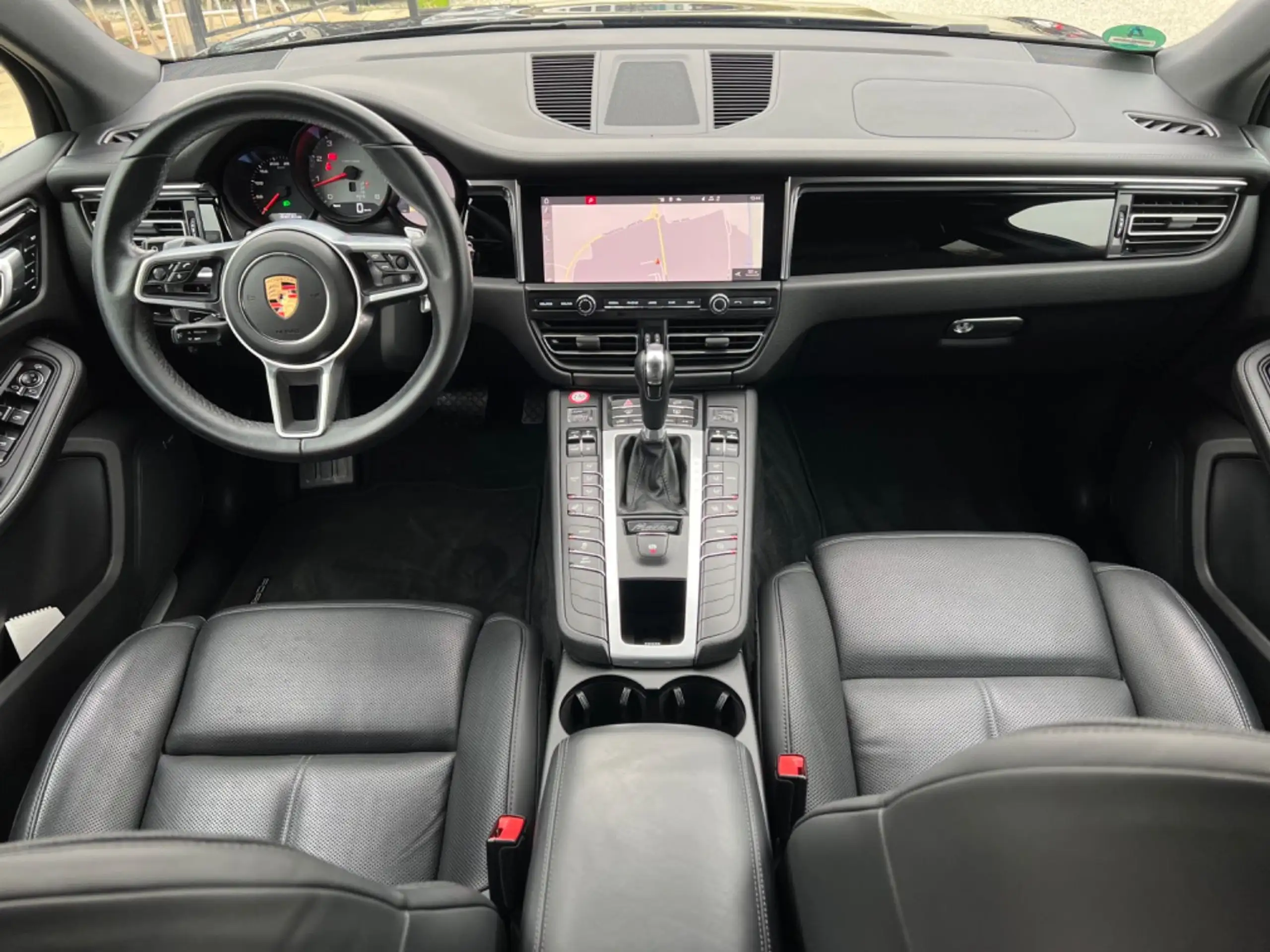 Porsche - Macan