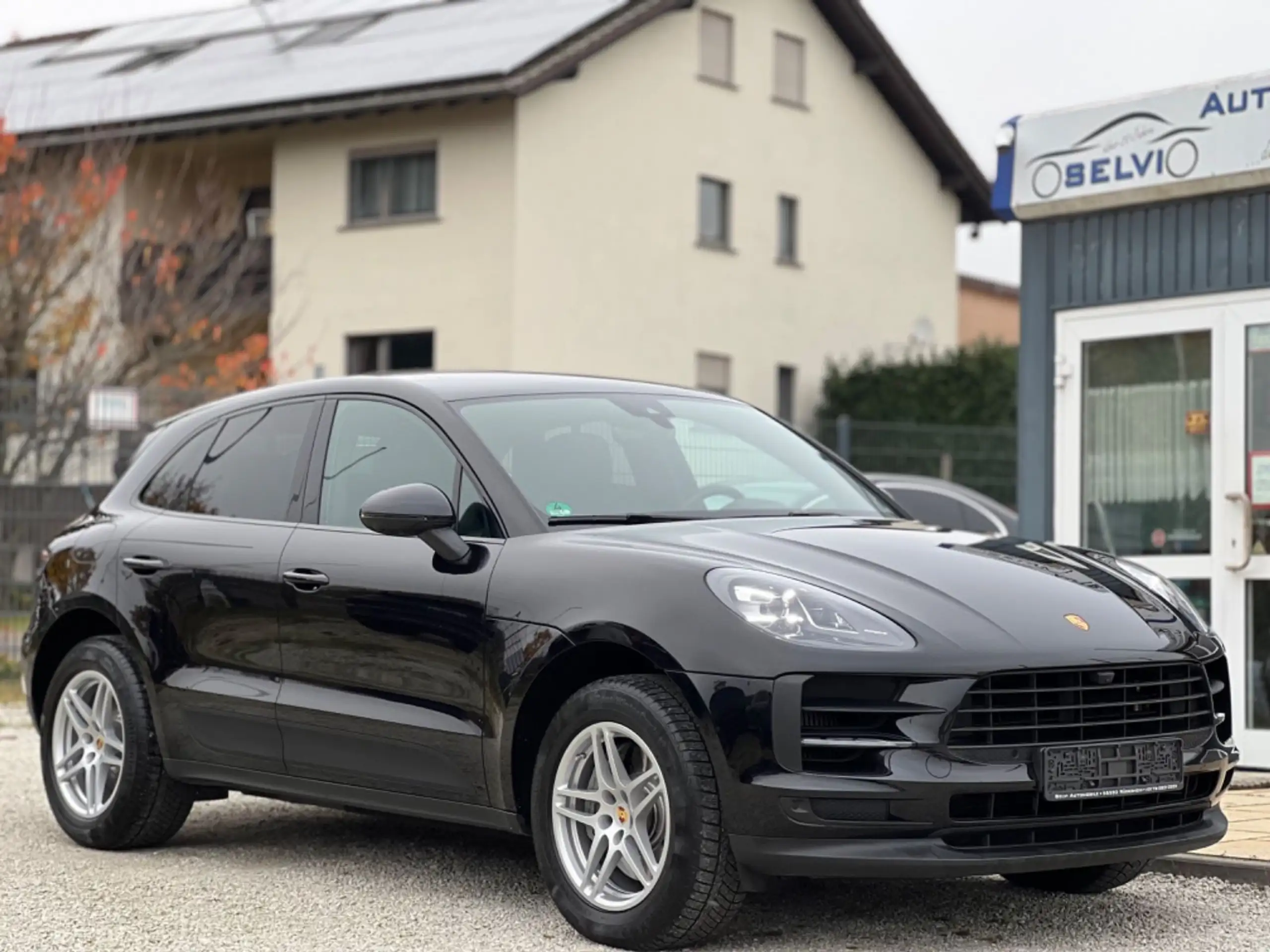 Porsche - Macan