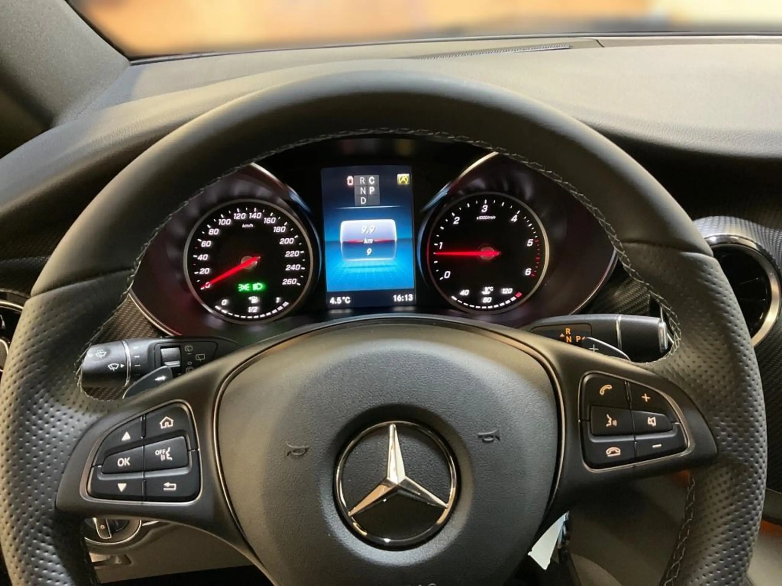 Mercedes-Benz - V 300