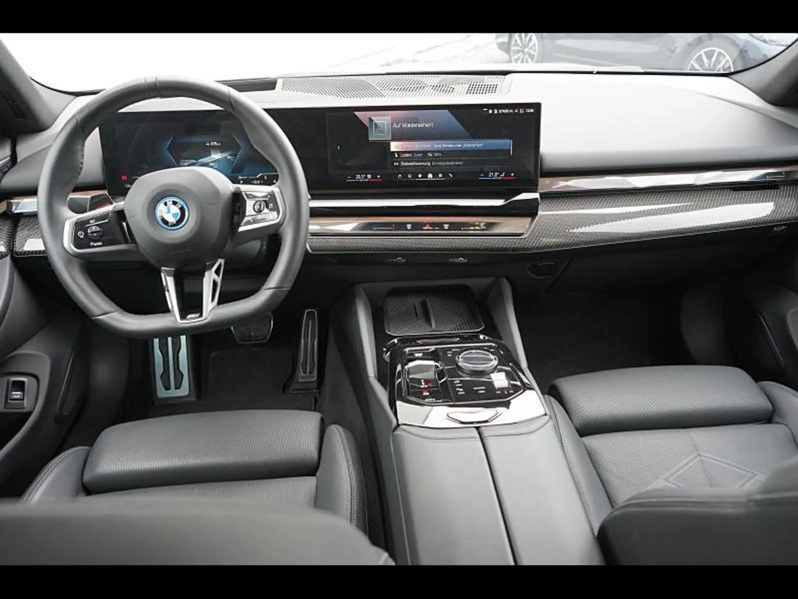 BMW - i5