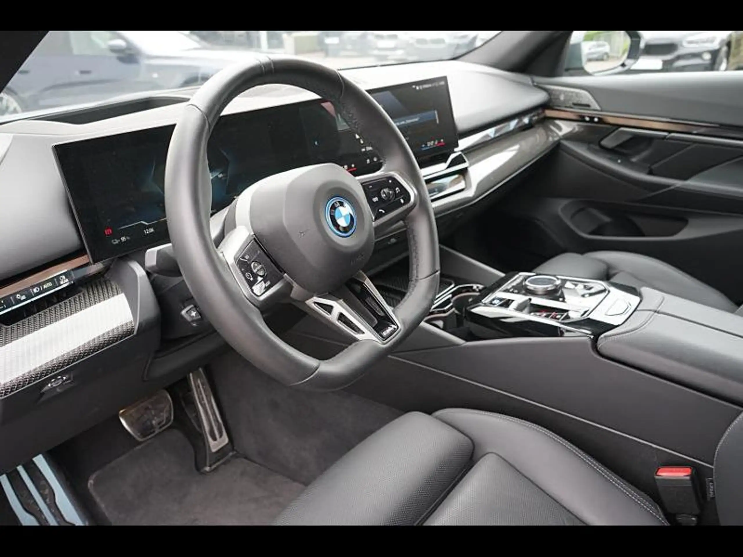 BMW - i5