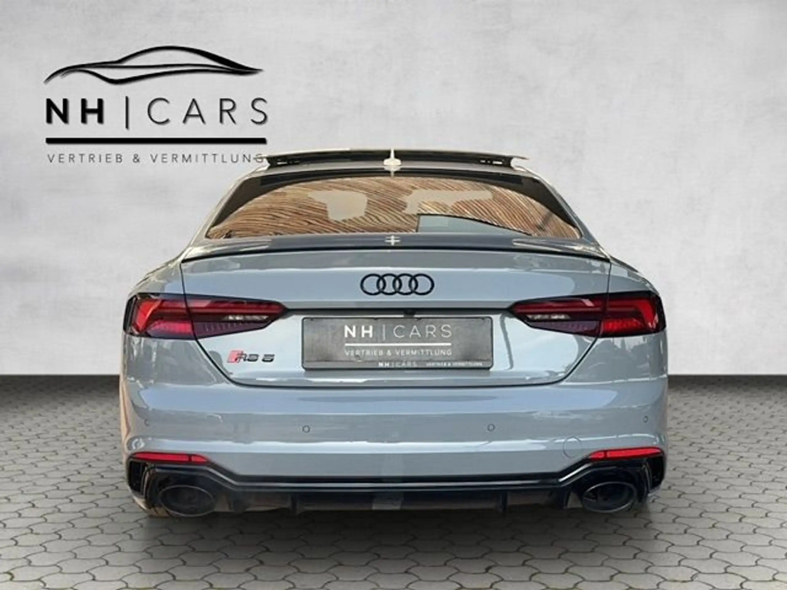 Audi - RS5