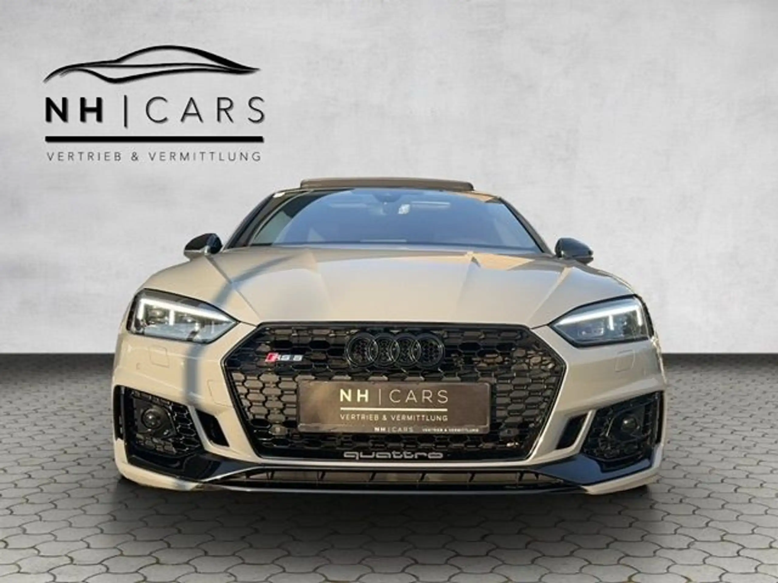 Audi - RS5