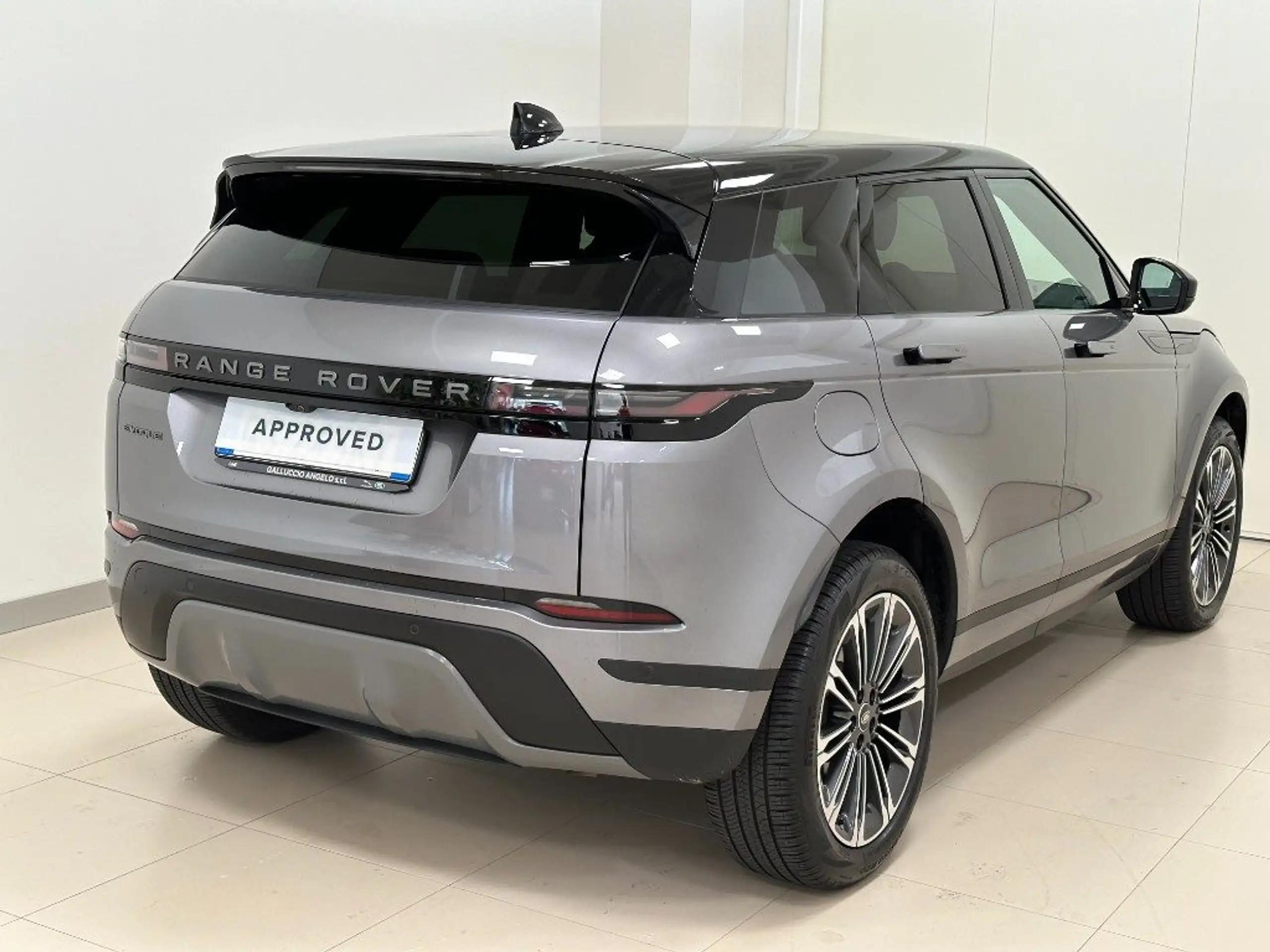 Land Rover - Range Rover Evoque