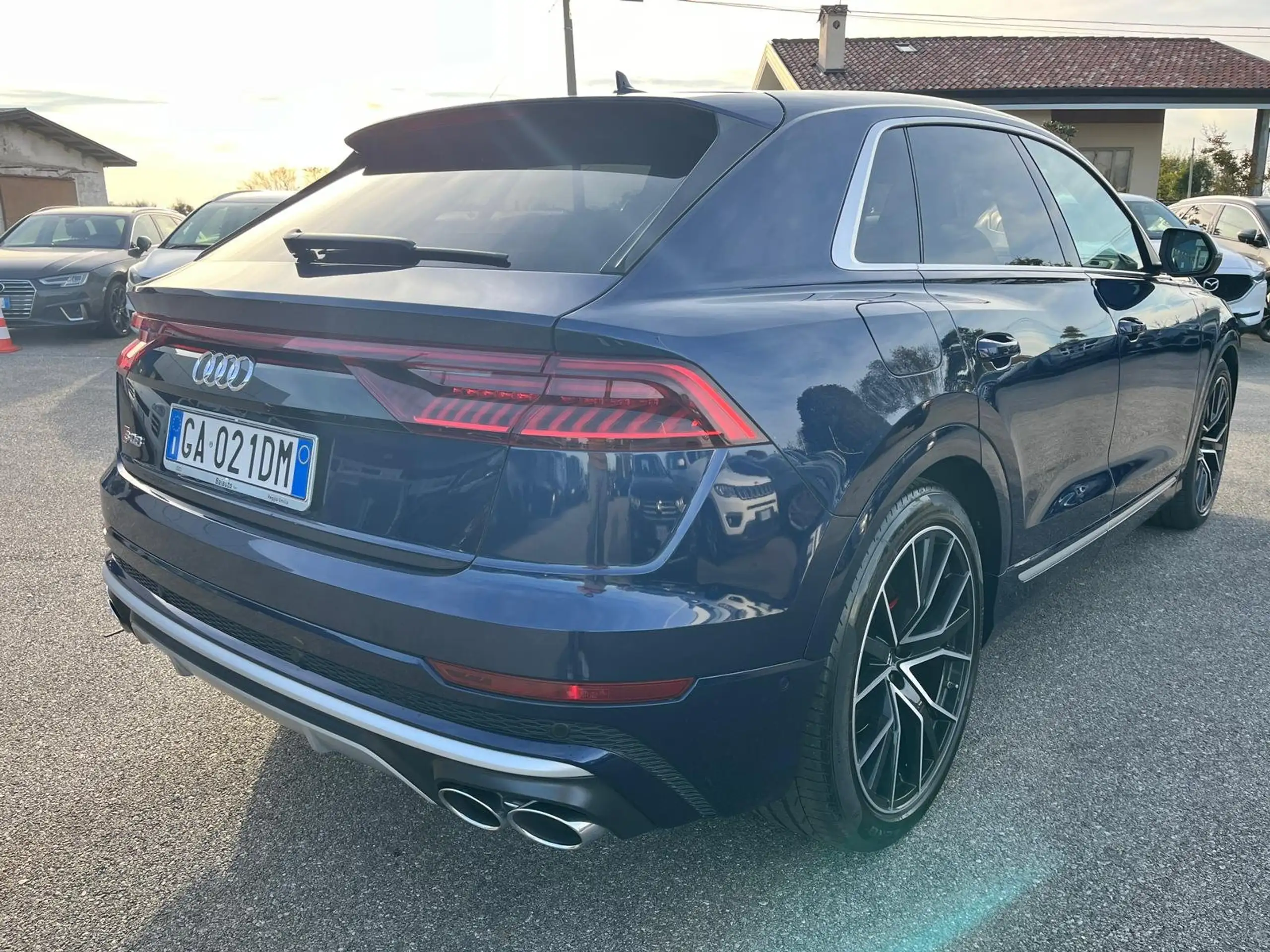 Audi - SQ8