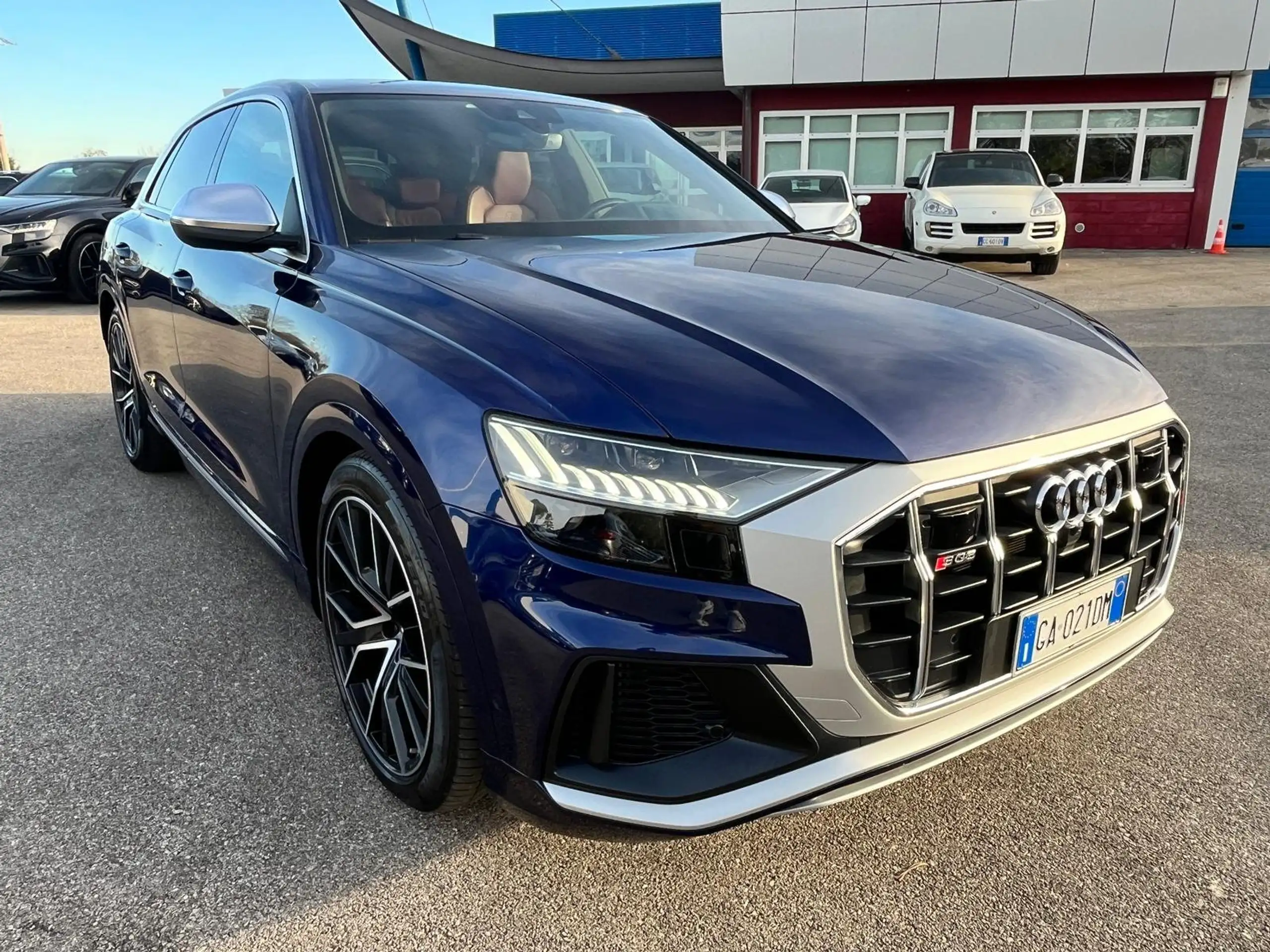 Audi - SQ8