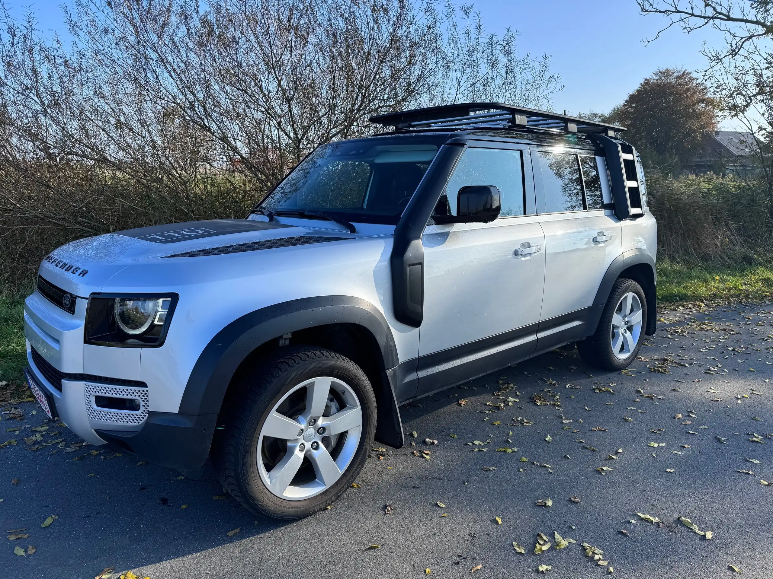 Land Rover - Defender