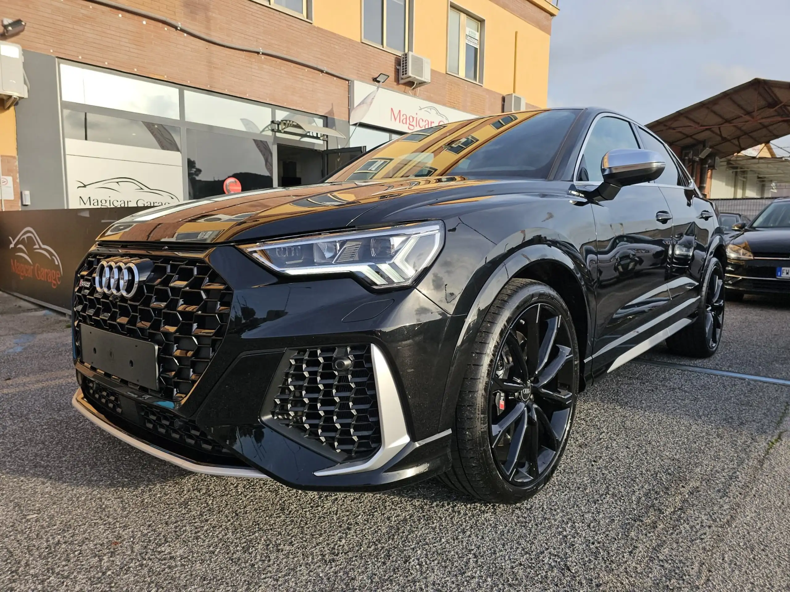 Audi - RS Q3