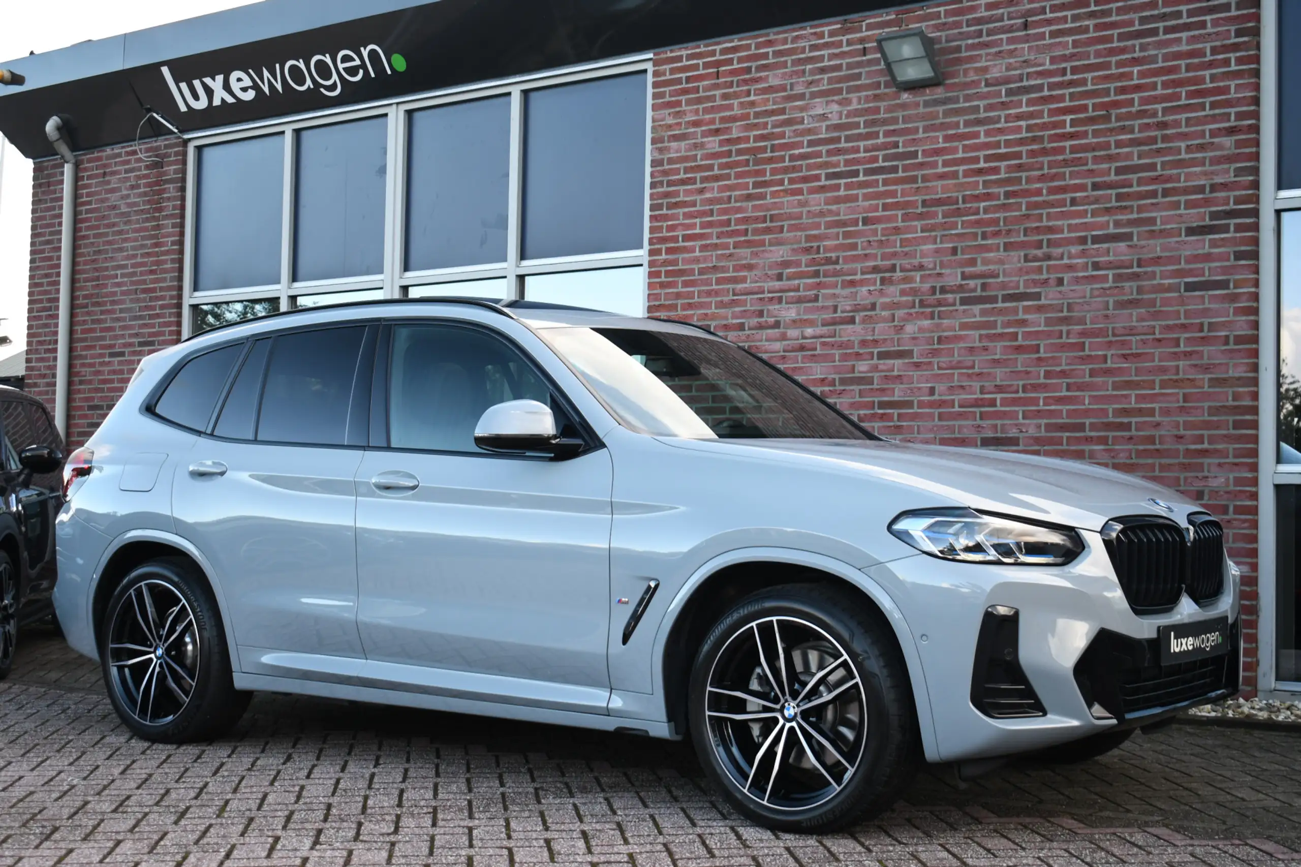 BMW - X3