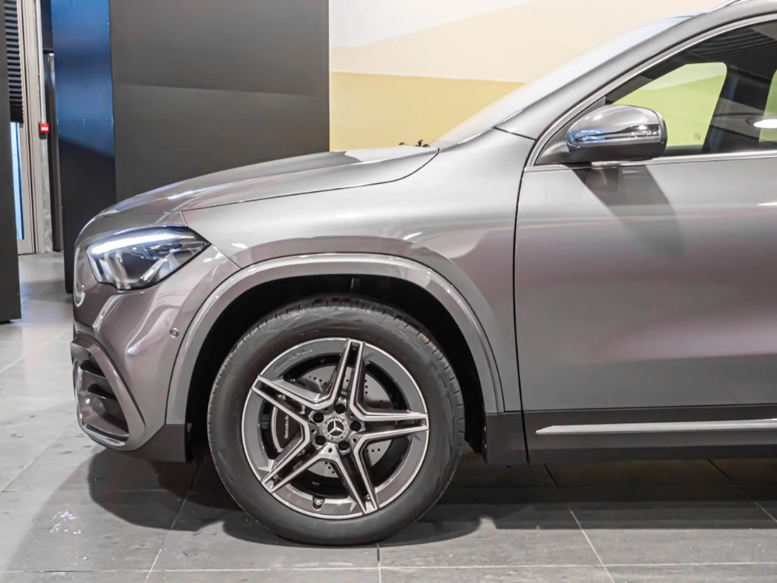 Mercedes-Benz - GLA 250