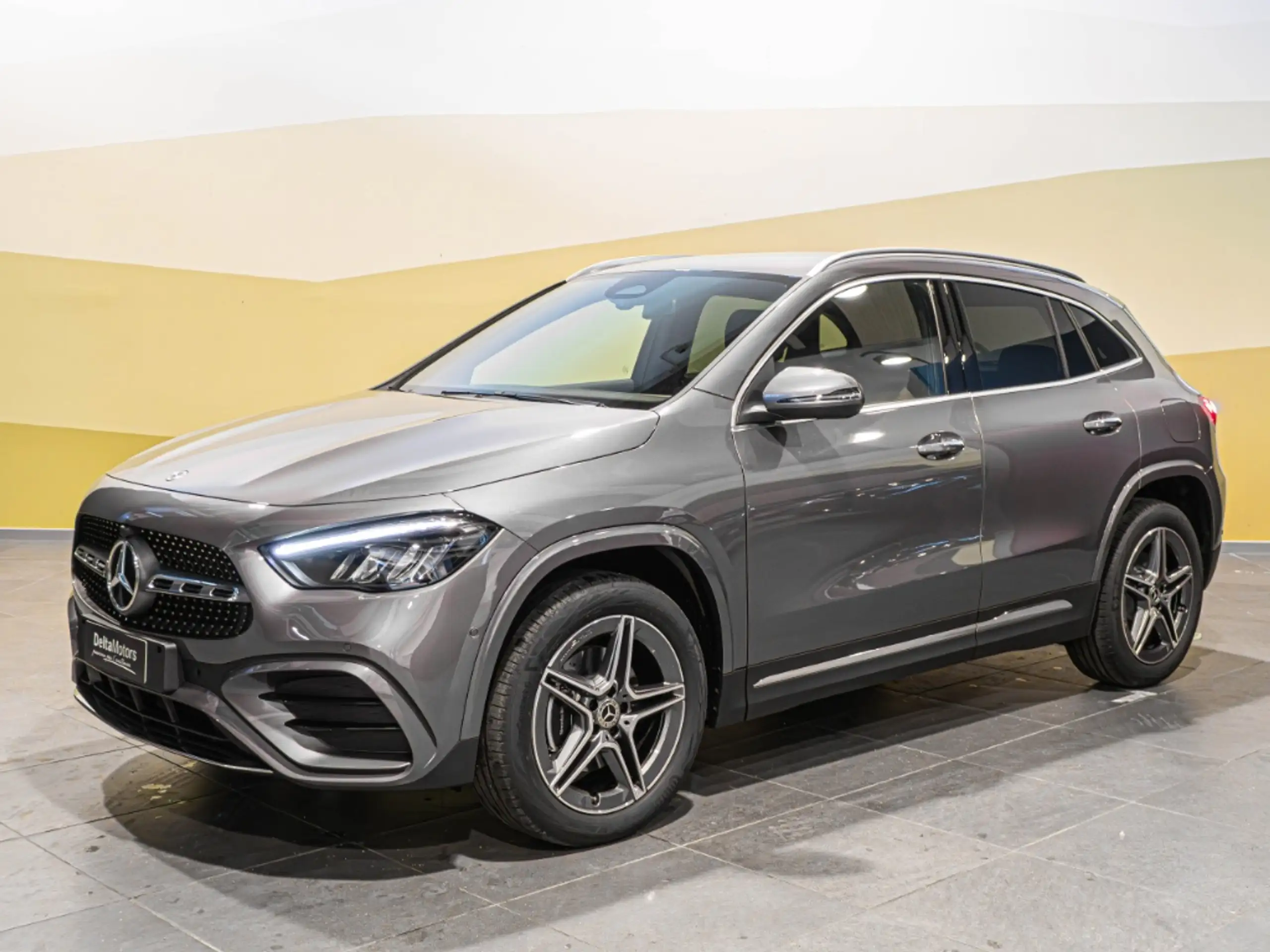 Mercedes-Benz - GLA 250