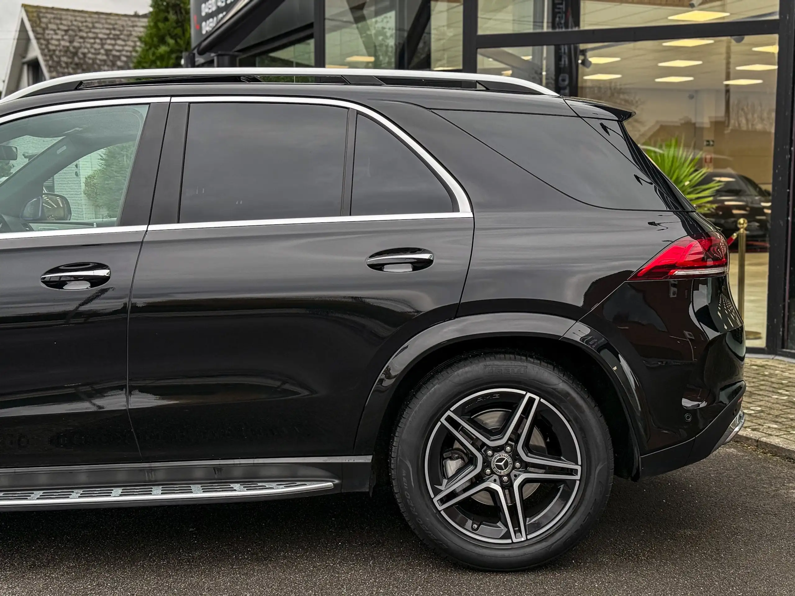 Mercedes-Benz - GLE 300