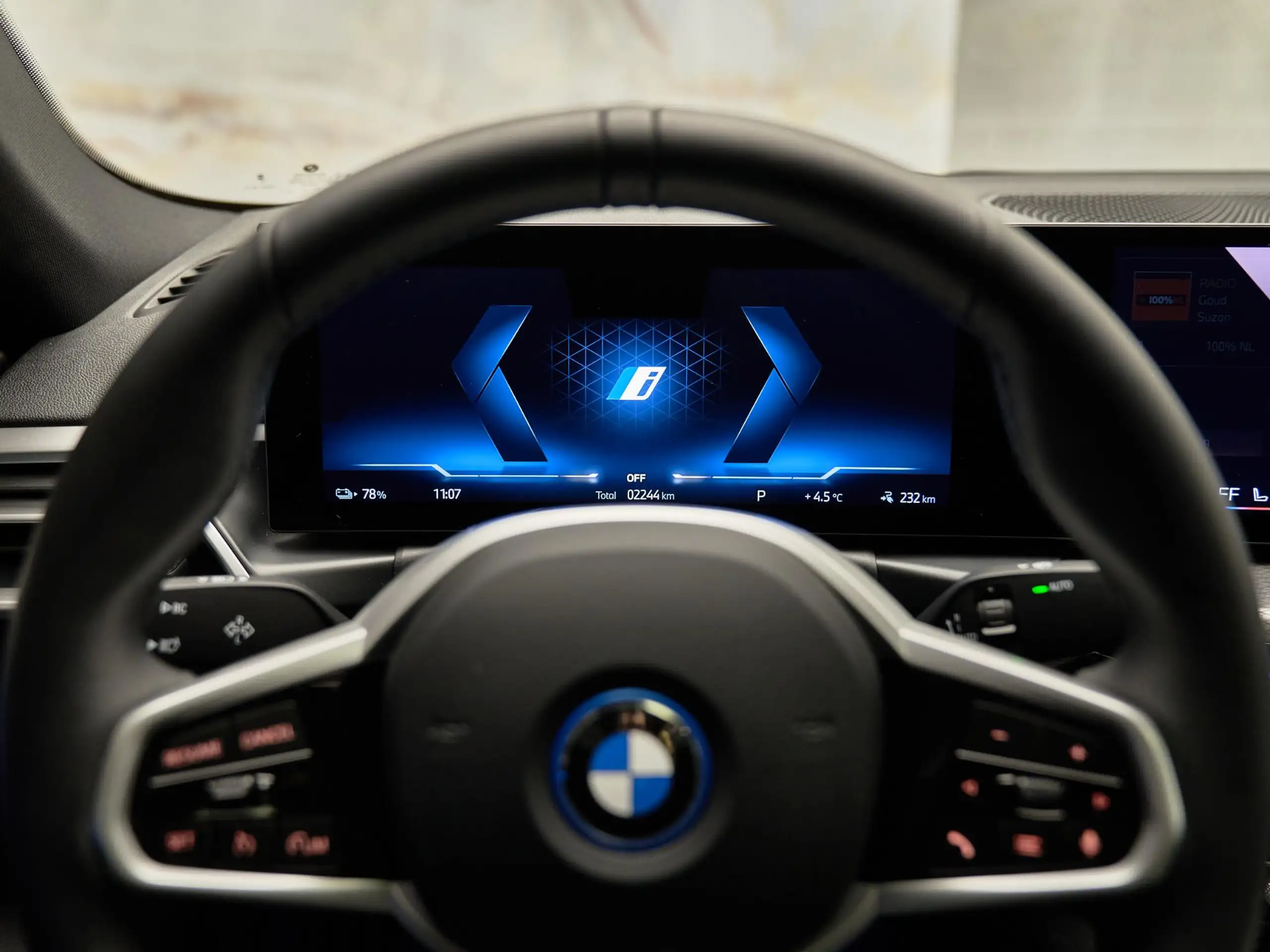 BMW - i4