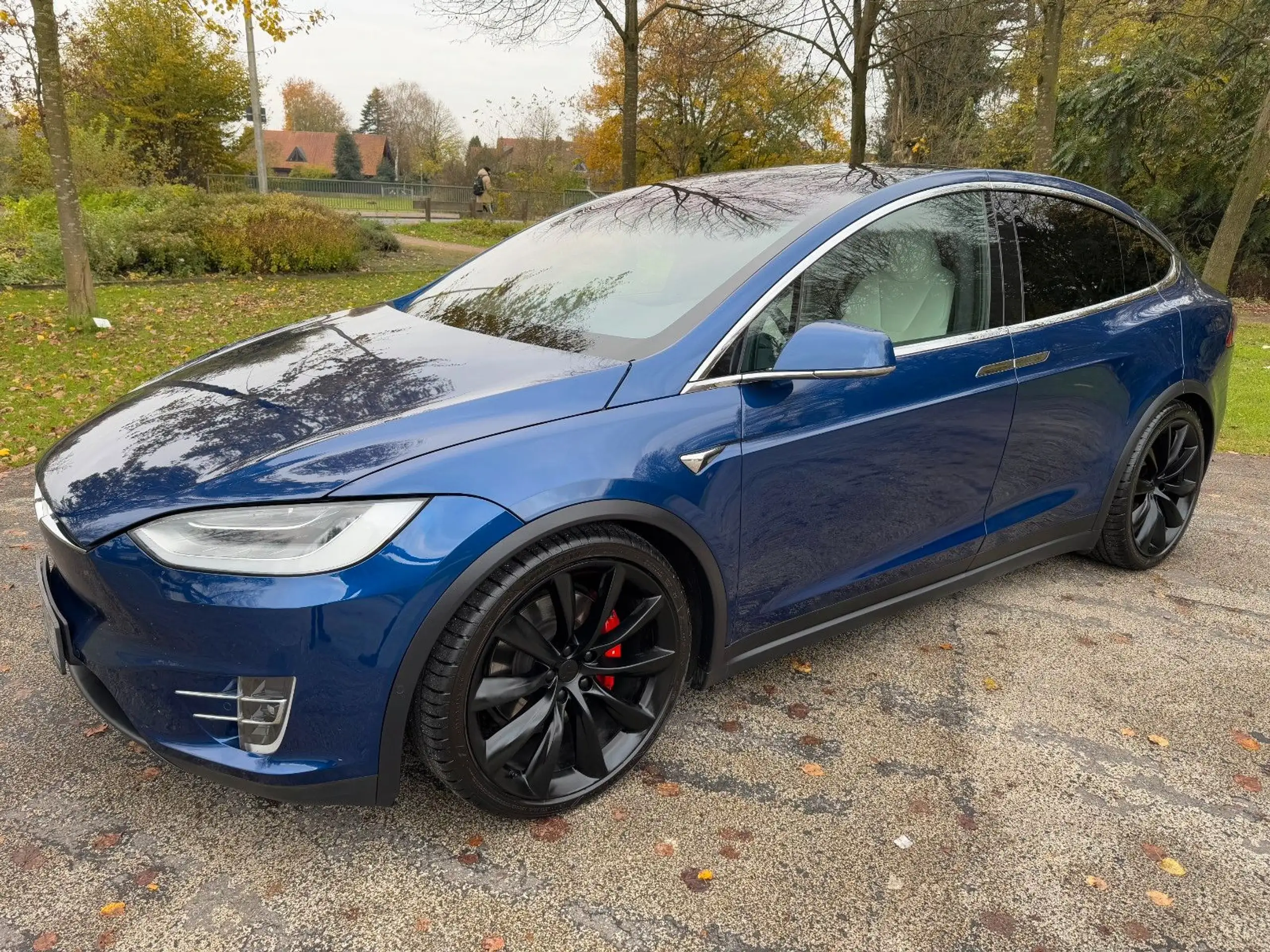 Tesla - Model X