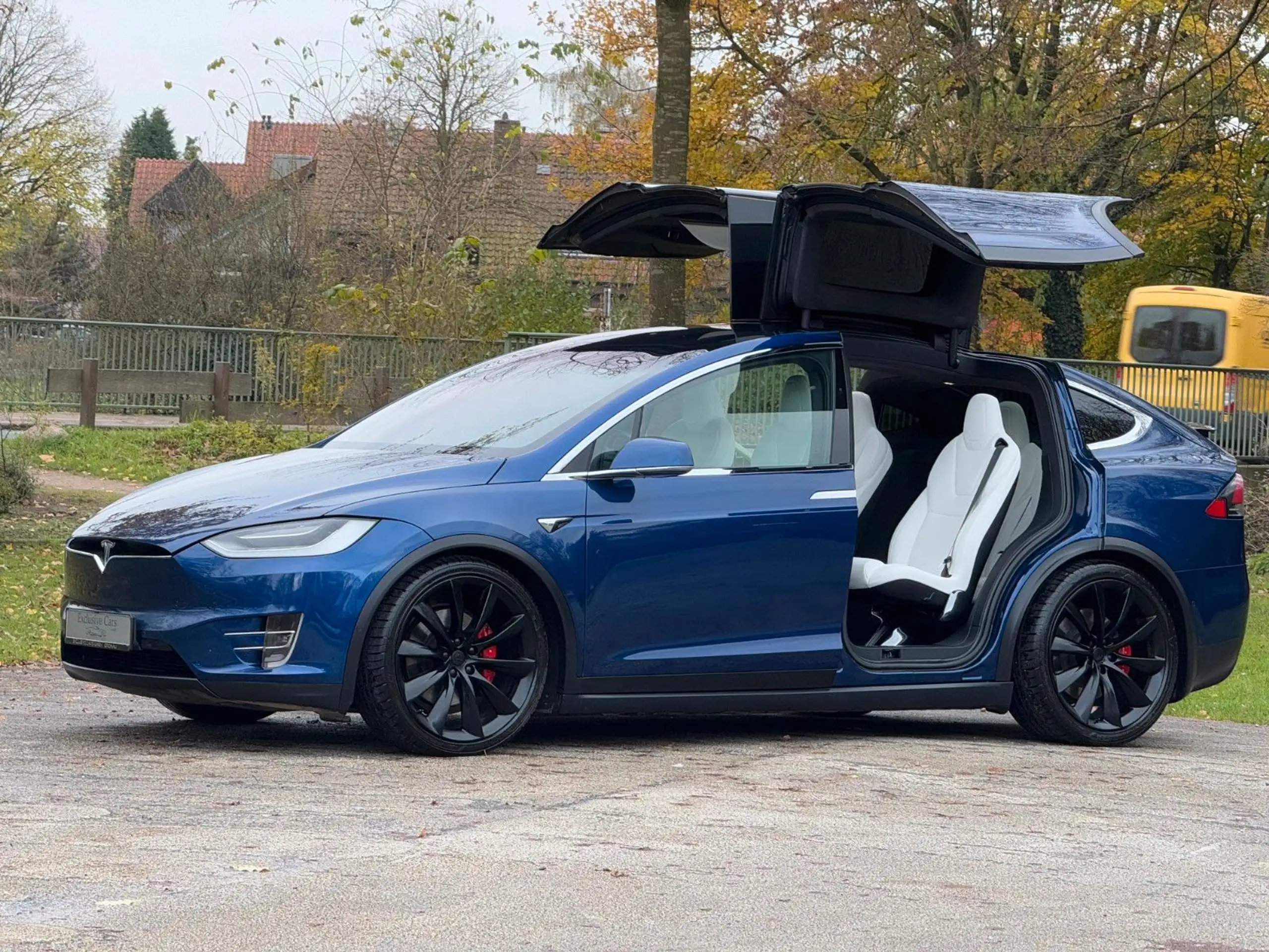 Tesla - Model X