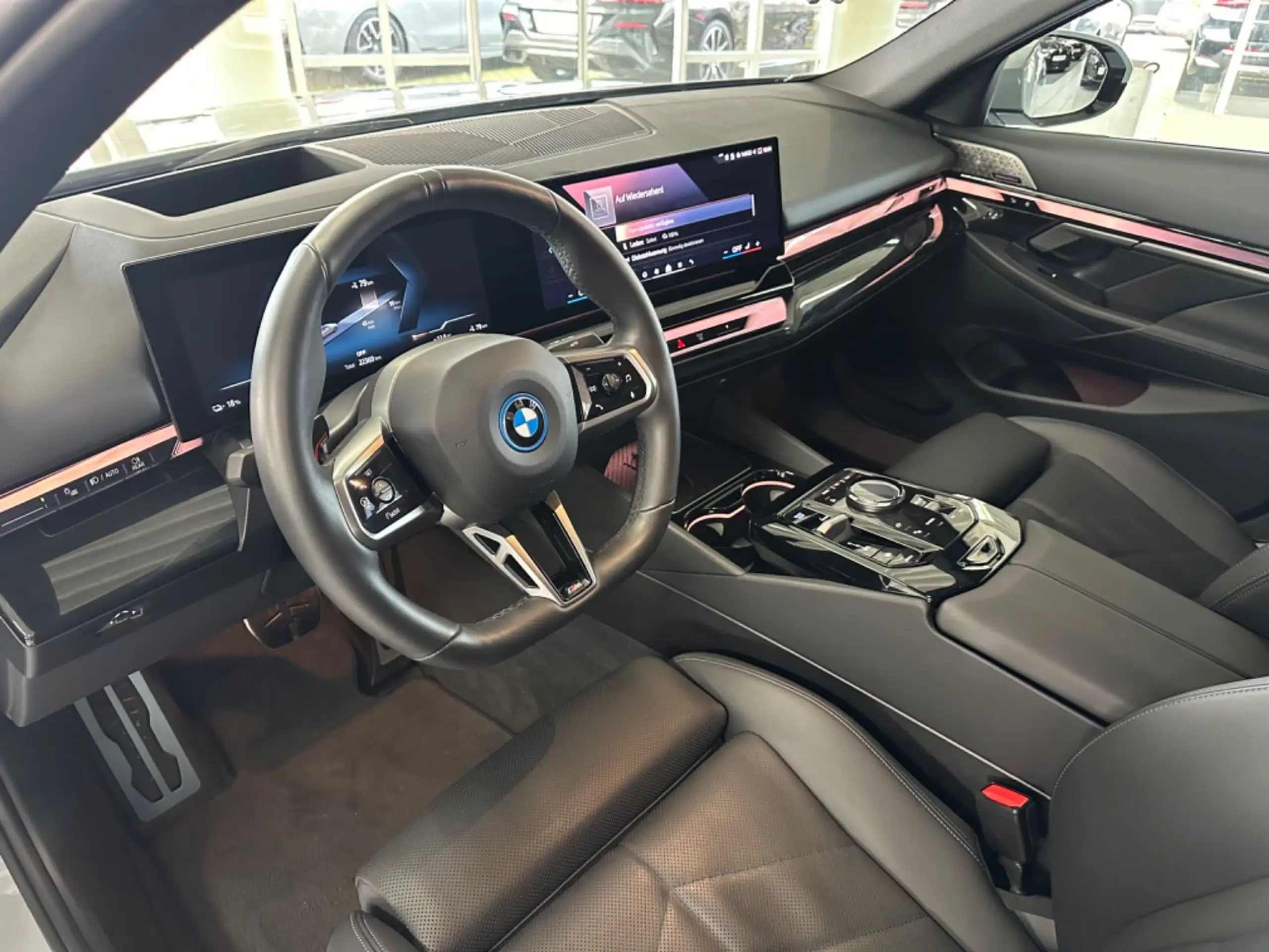 BMW - i5