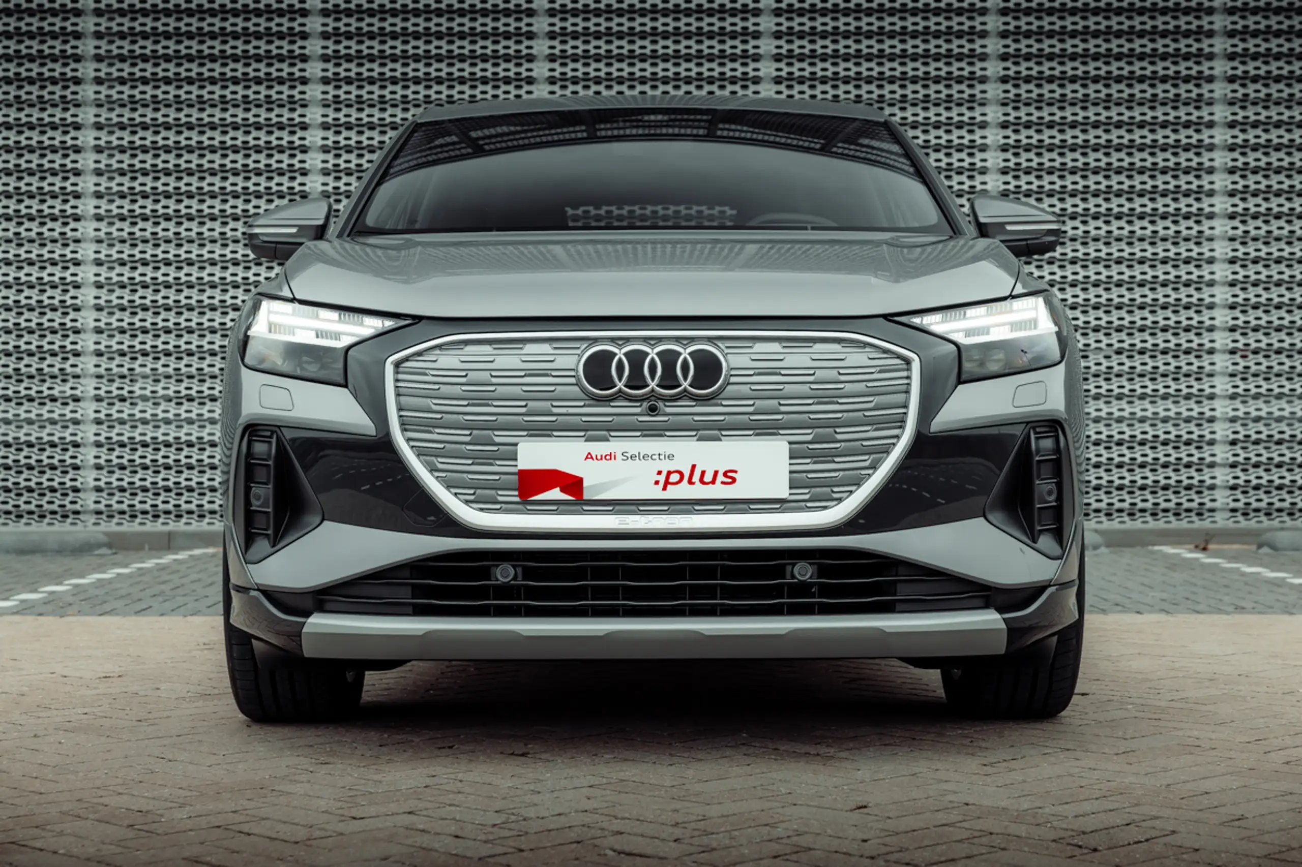 Audi - Q4 e-tron