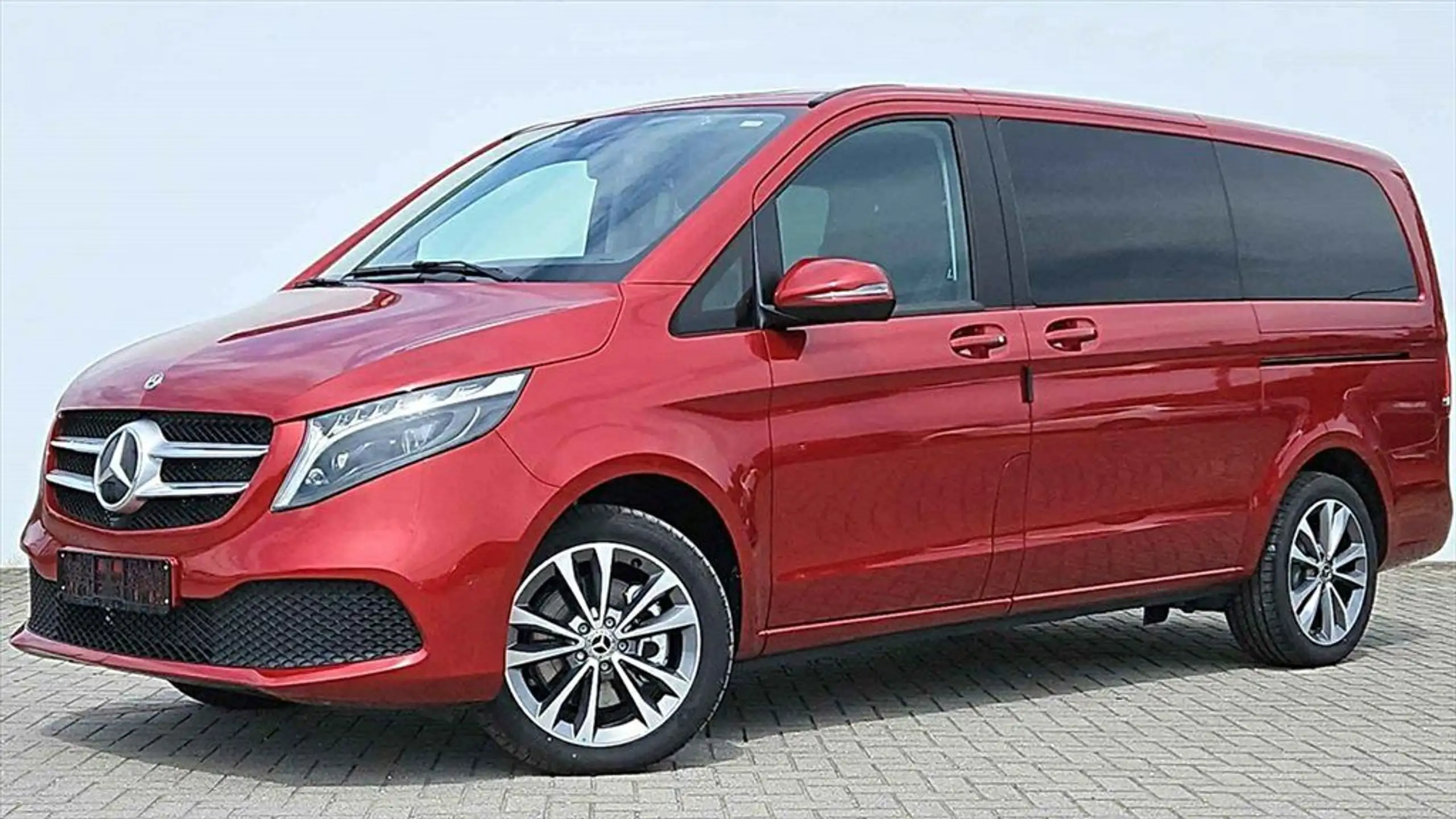 Mercedes-Benz - V 250