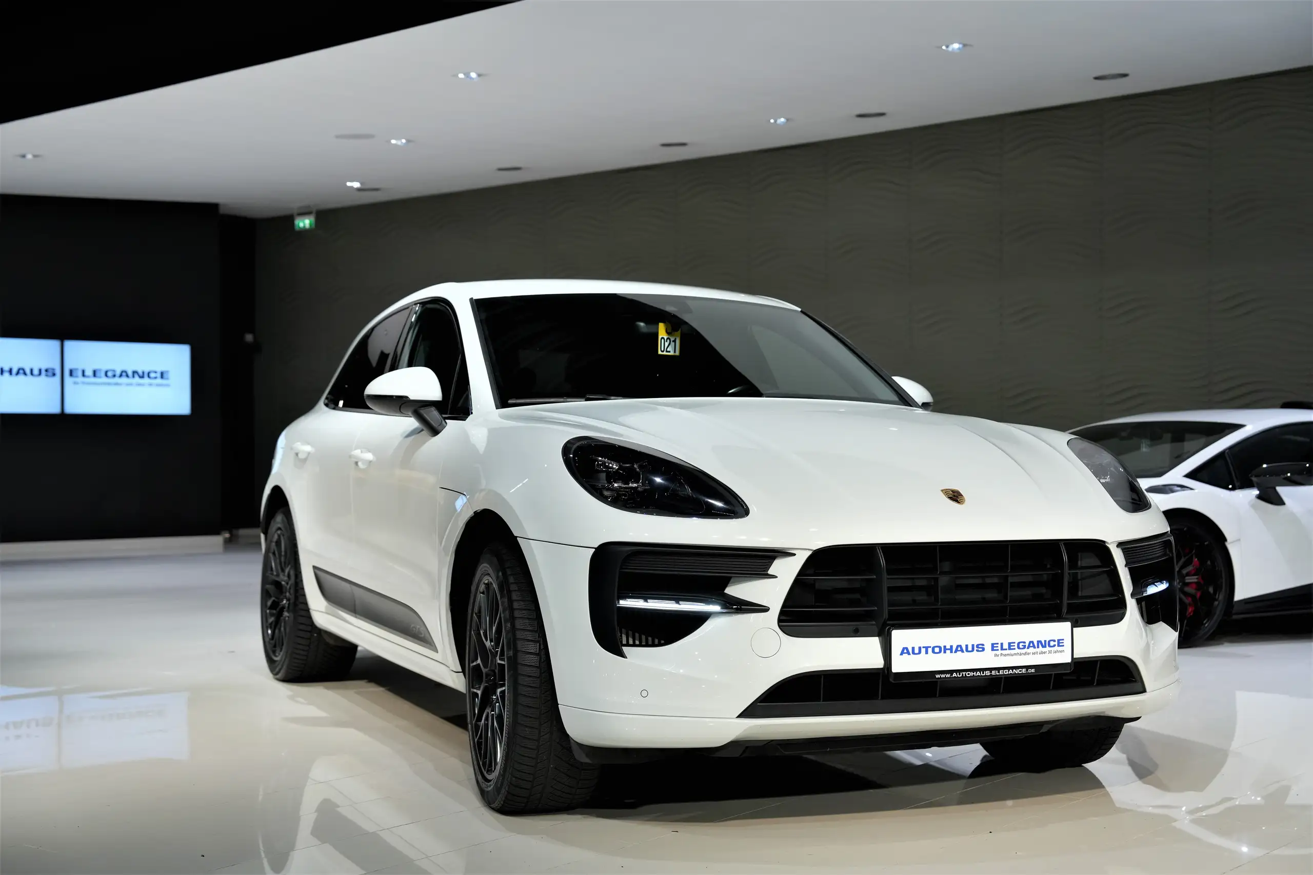 Porsche - Macan