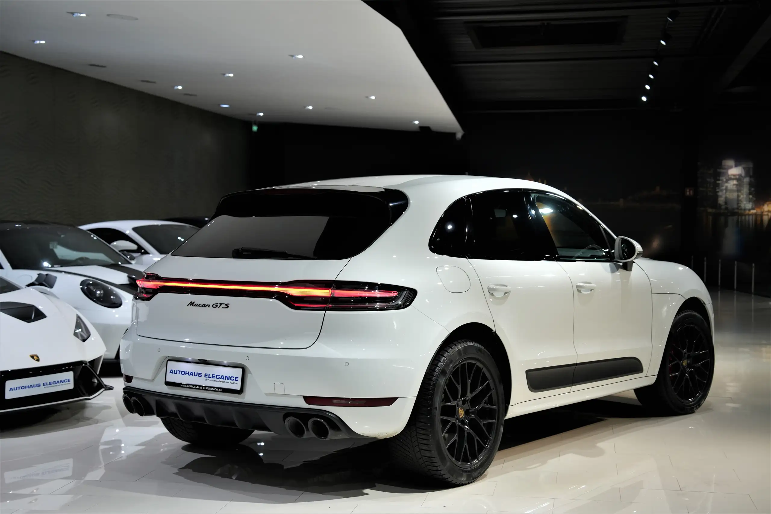 Porsche - Macan