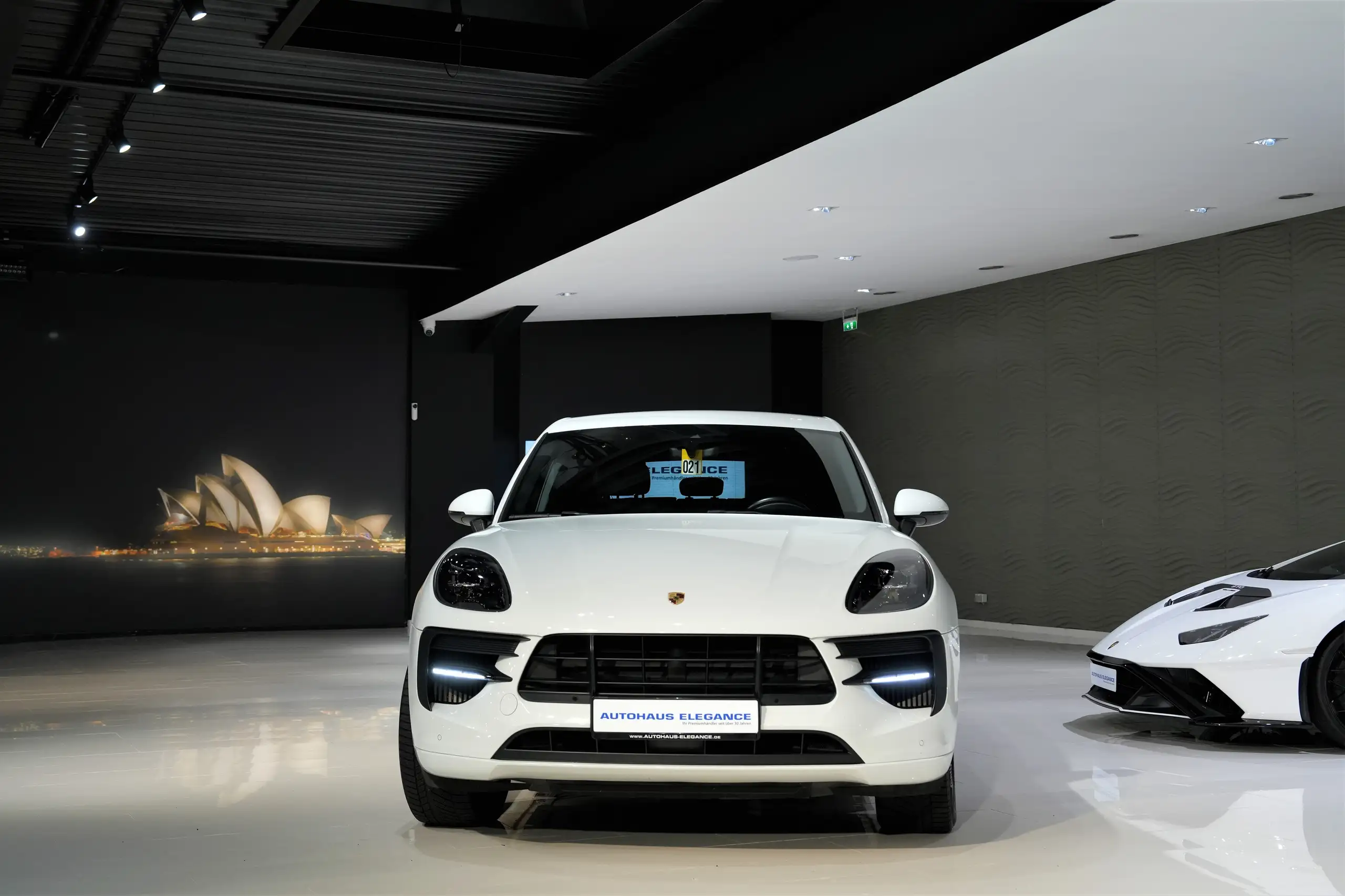 Porsche - Macan