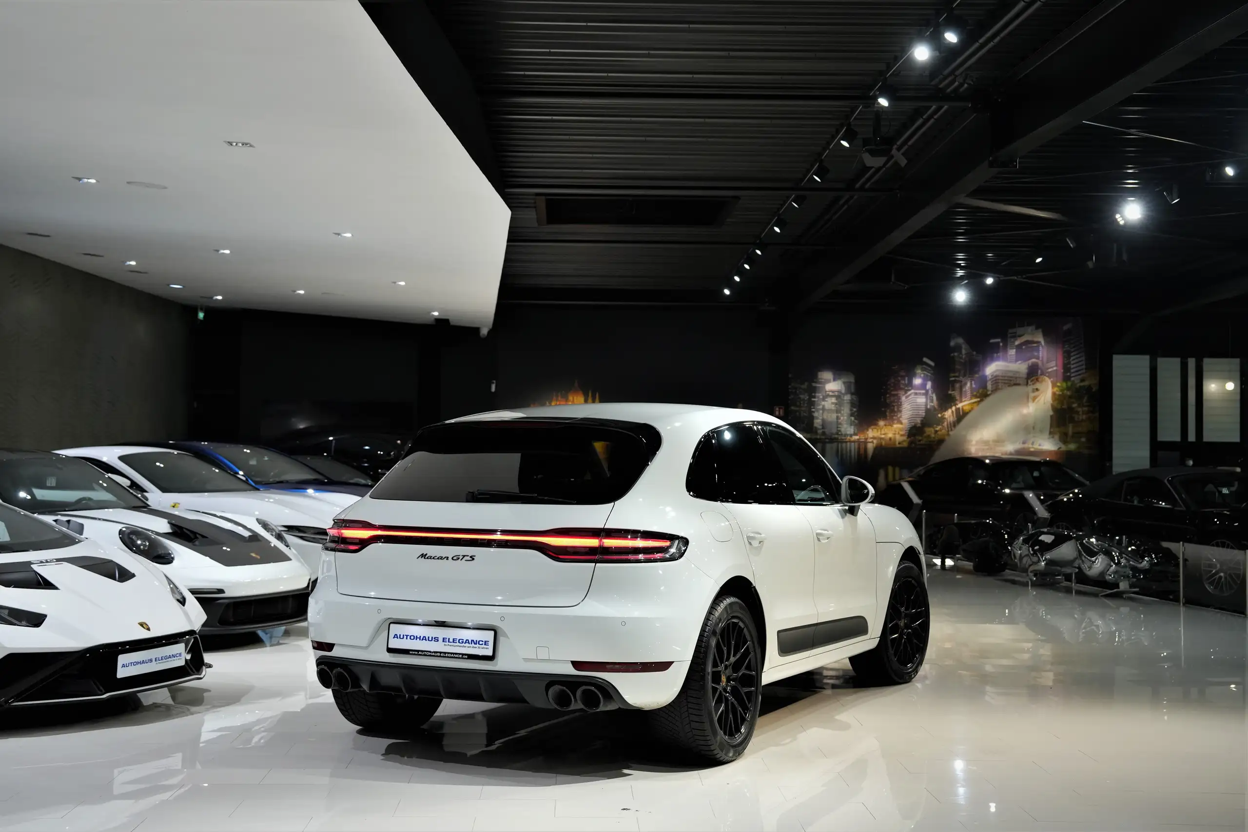 Porsche - Macan