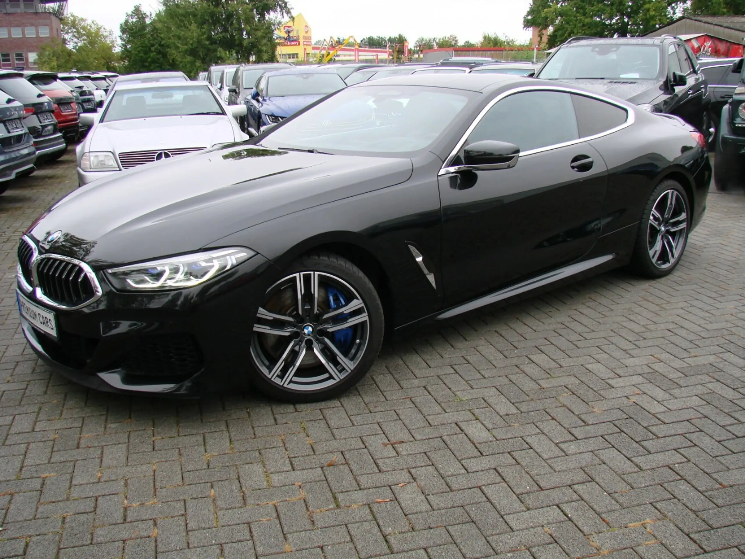 BMW - M850