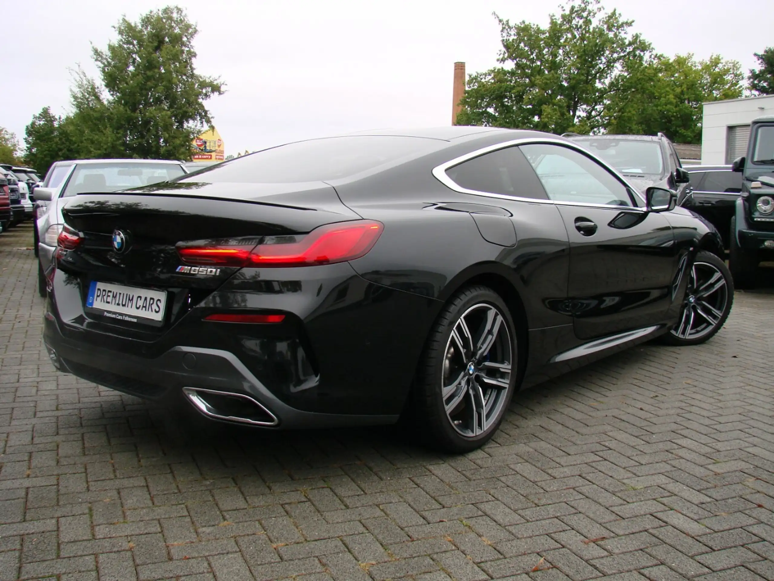 BMW - M850