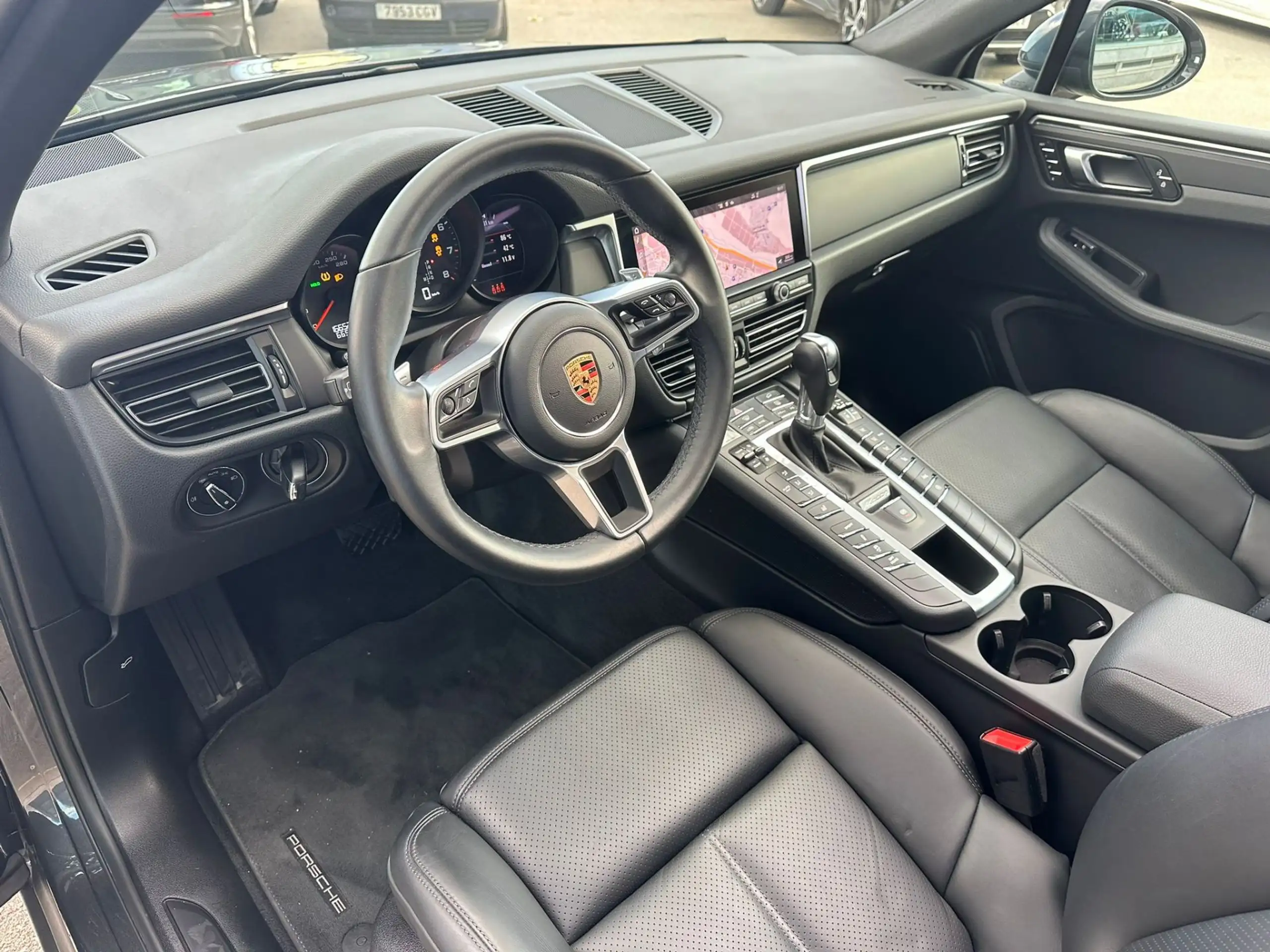 Porsche - Macan