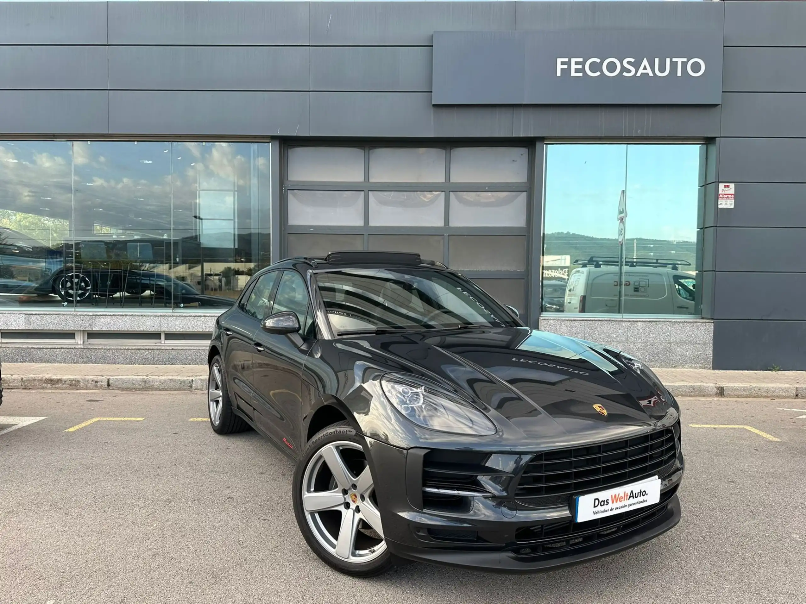 Porsche - Macan