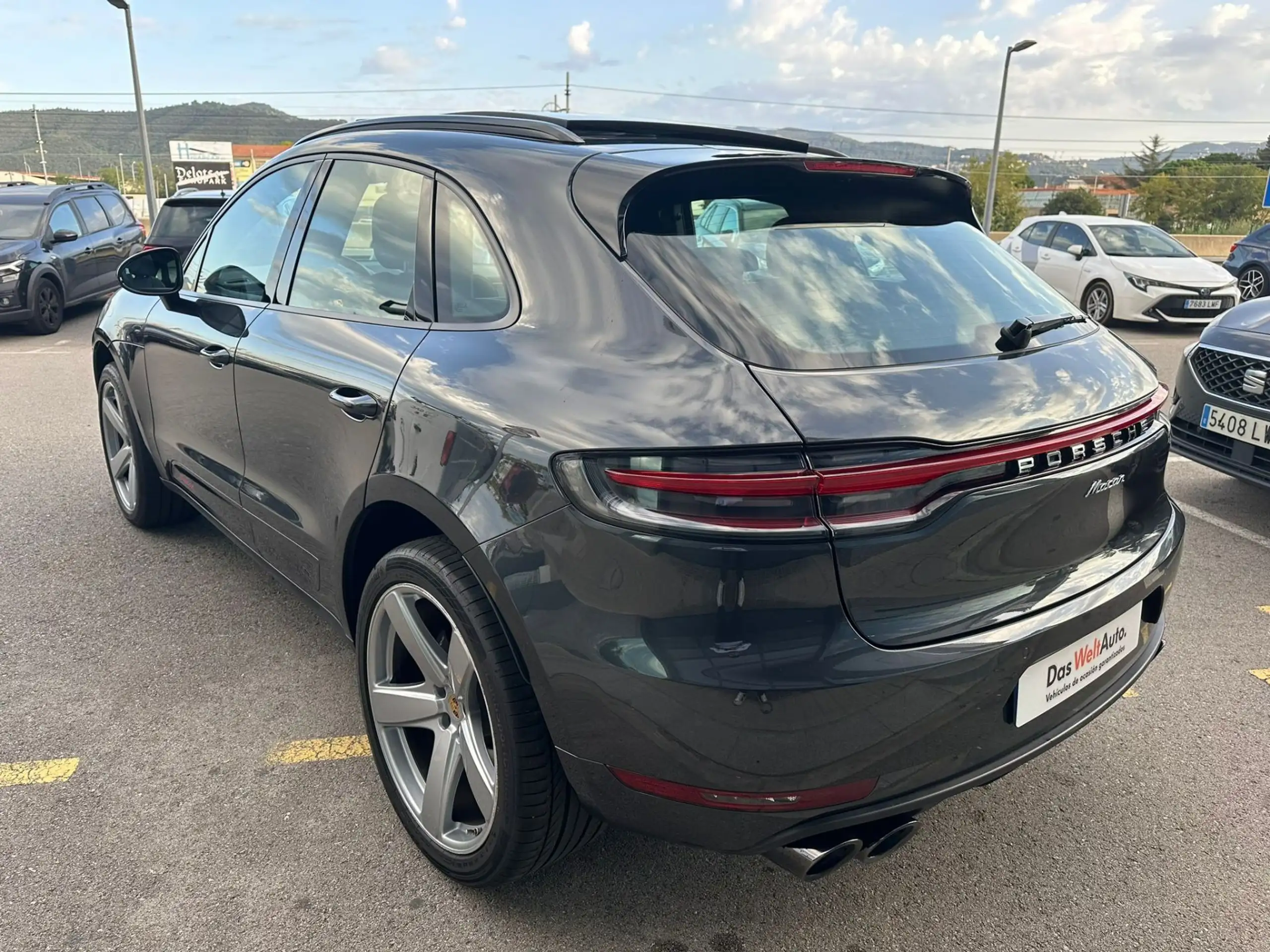 Porsche - Macan