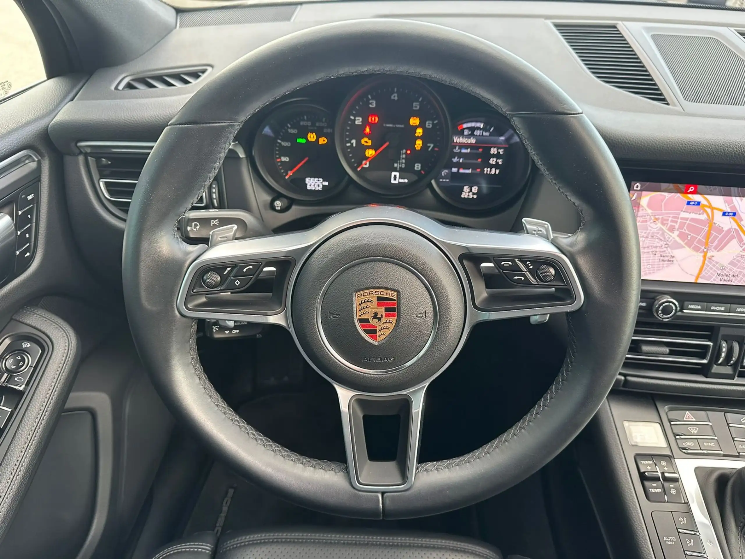 Porsche - Macan