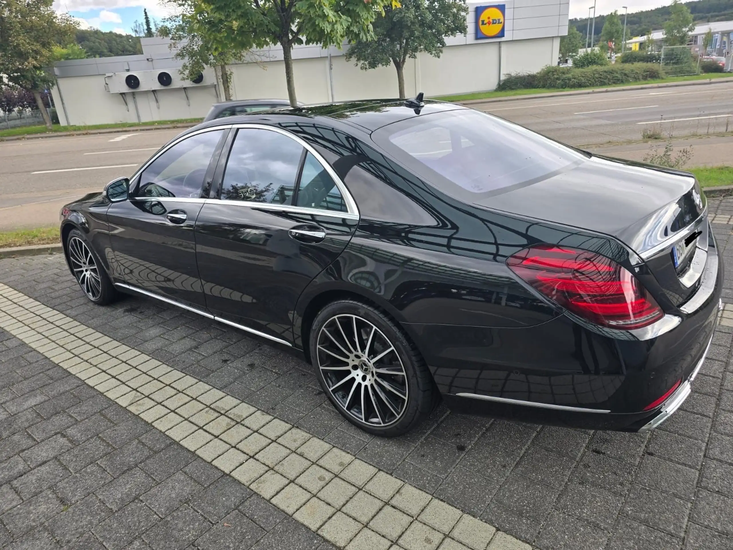 Mercedes-Benz - S 400