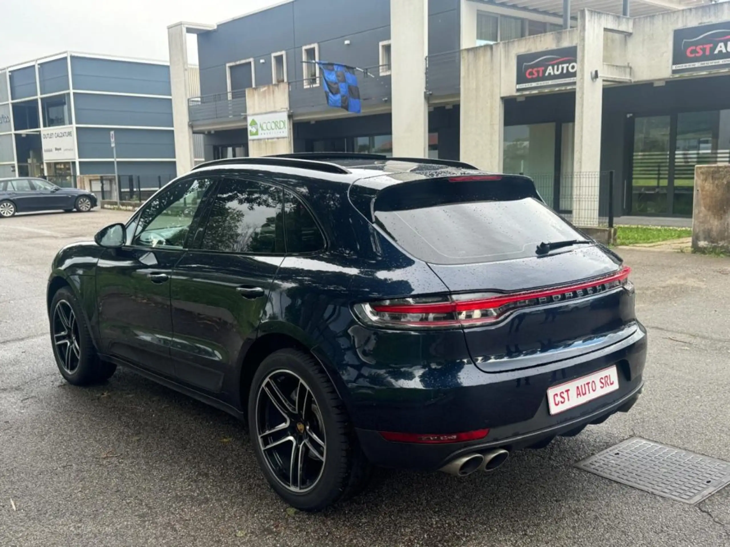 Porsche - Macan