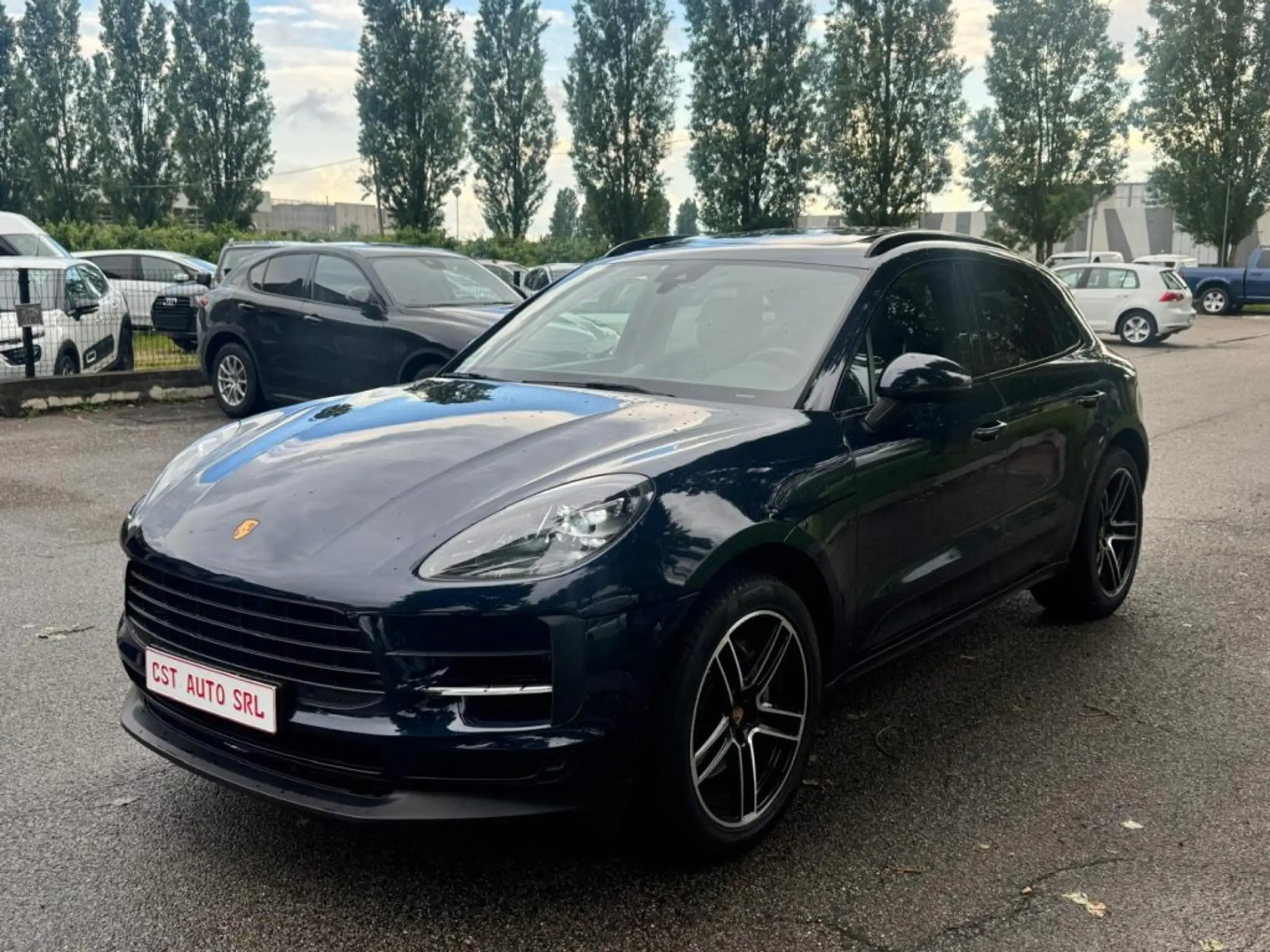 Porsche - Macan