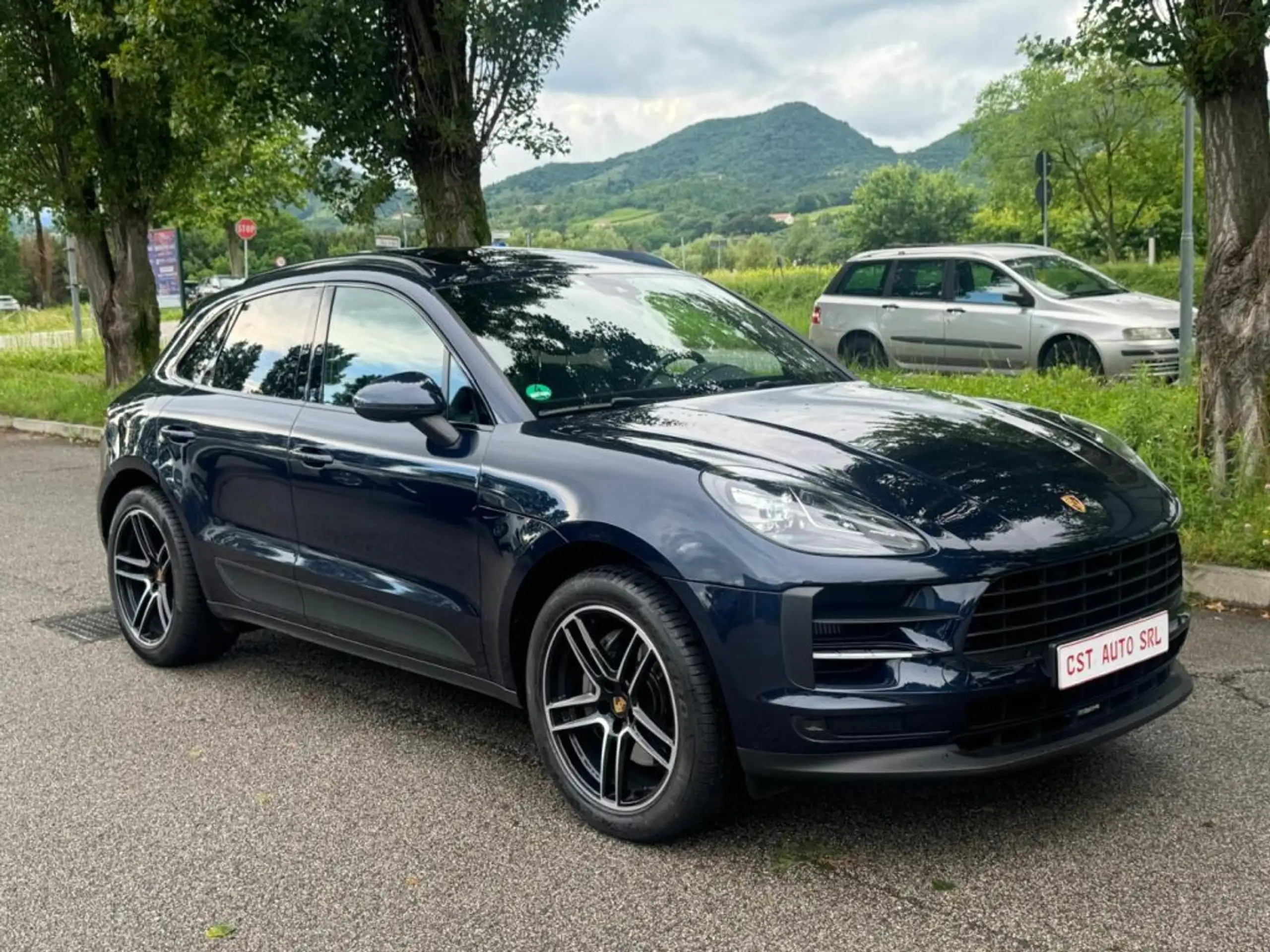 Porsche Macan 2021