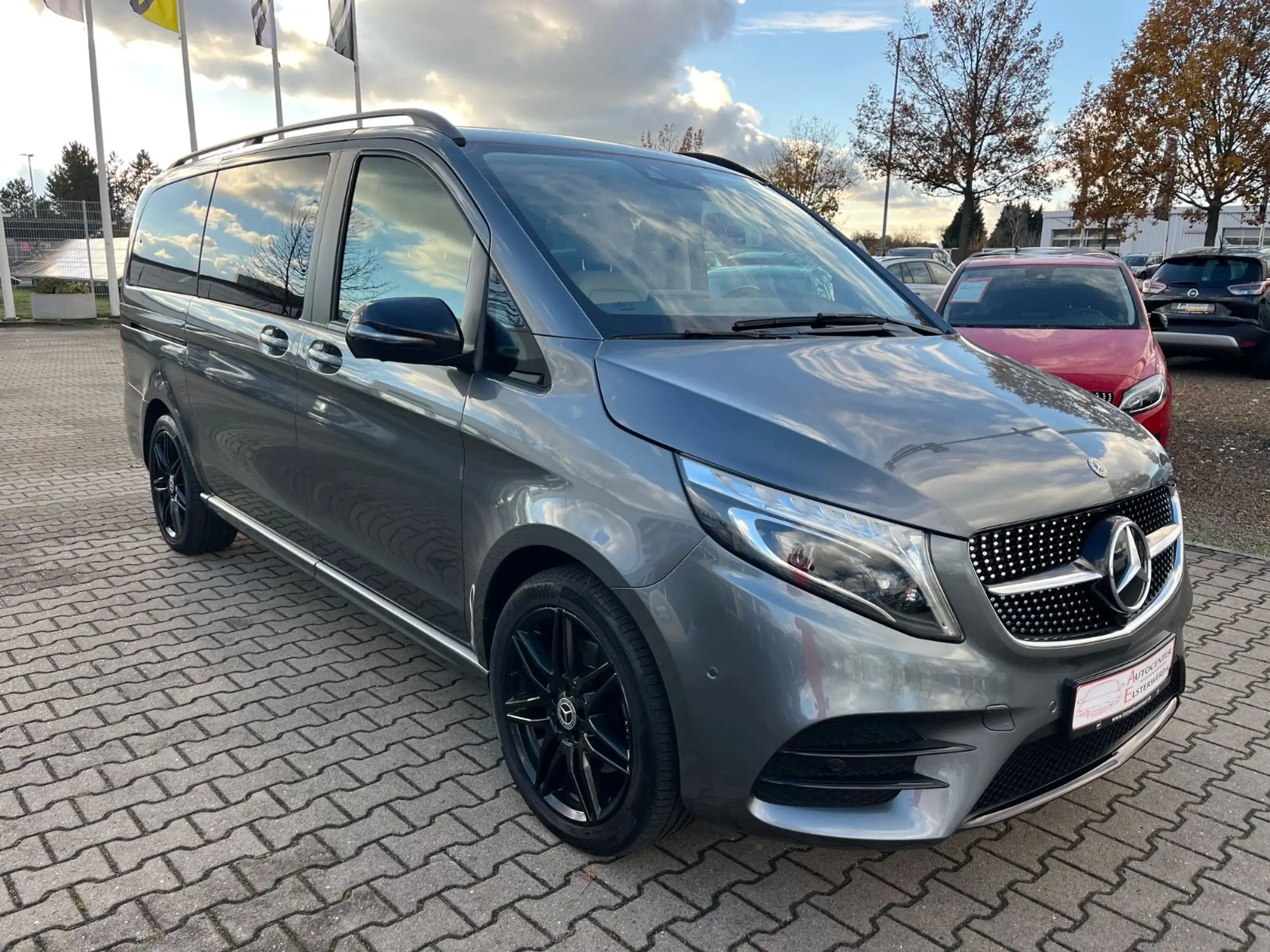 Mercedes-Benz - V 300