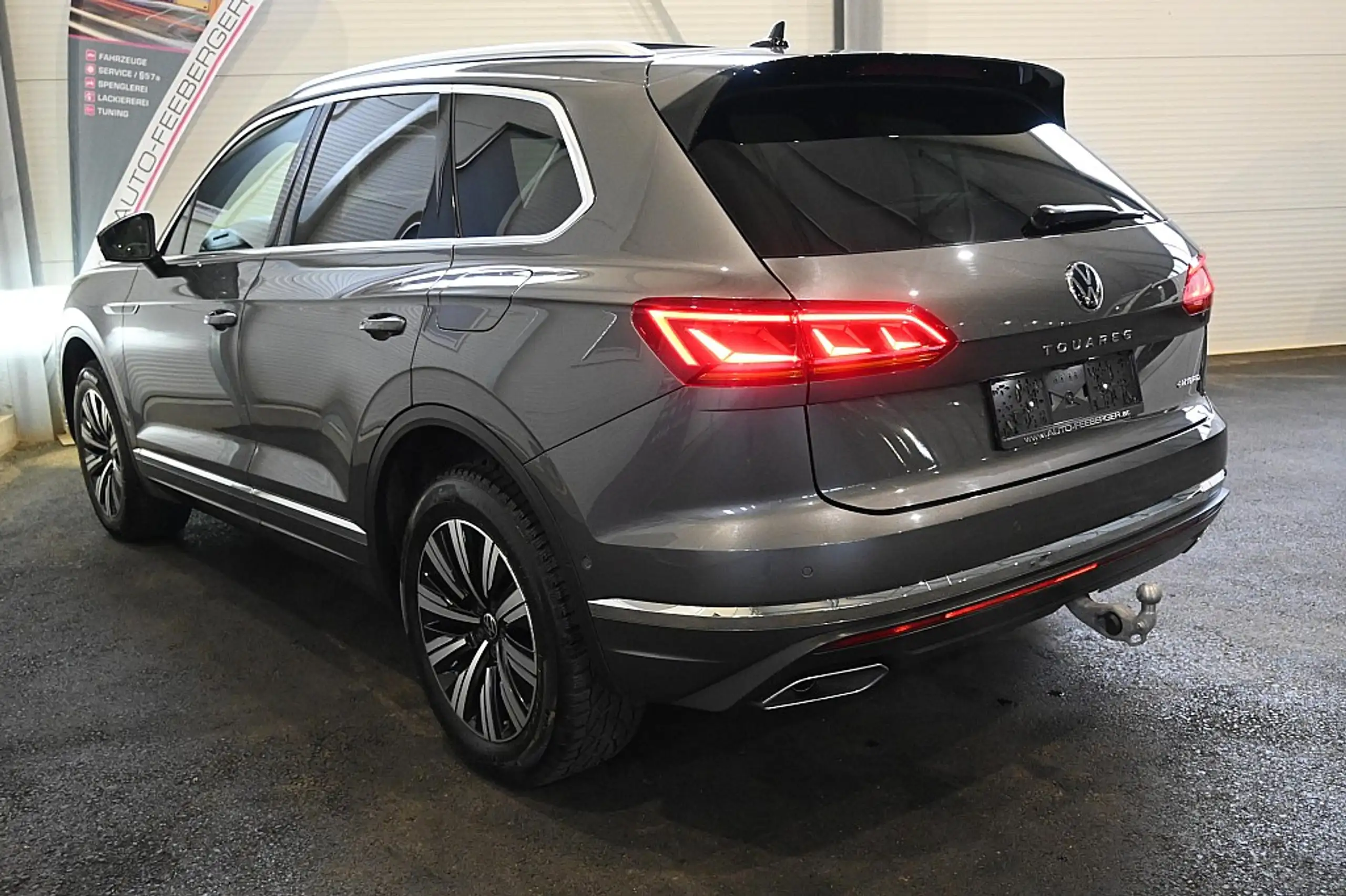 Volkswagen - Touareg