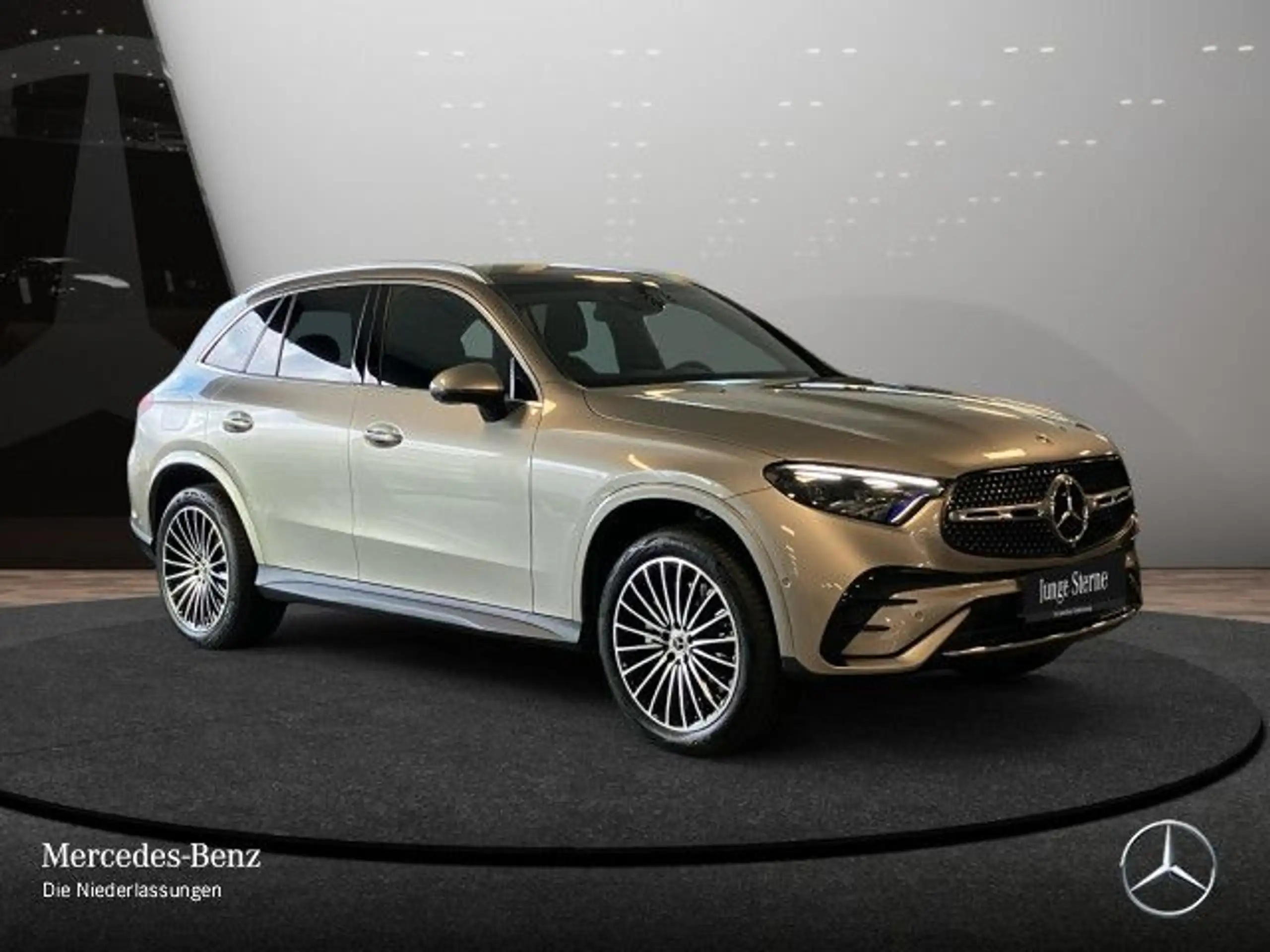 Mercedes-Benz - GLC 300