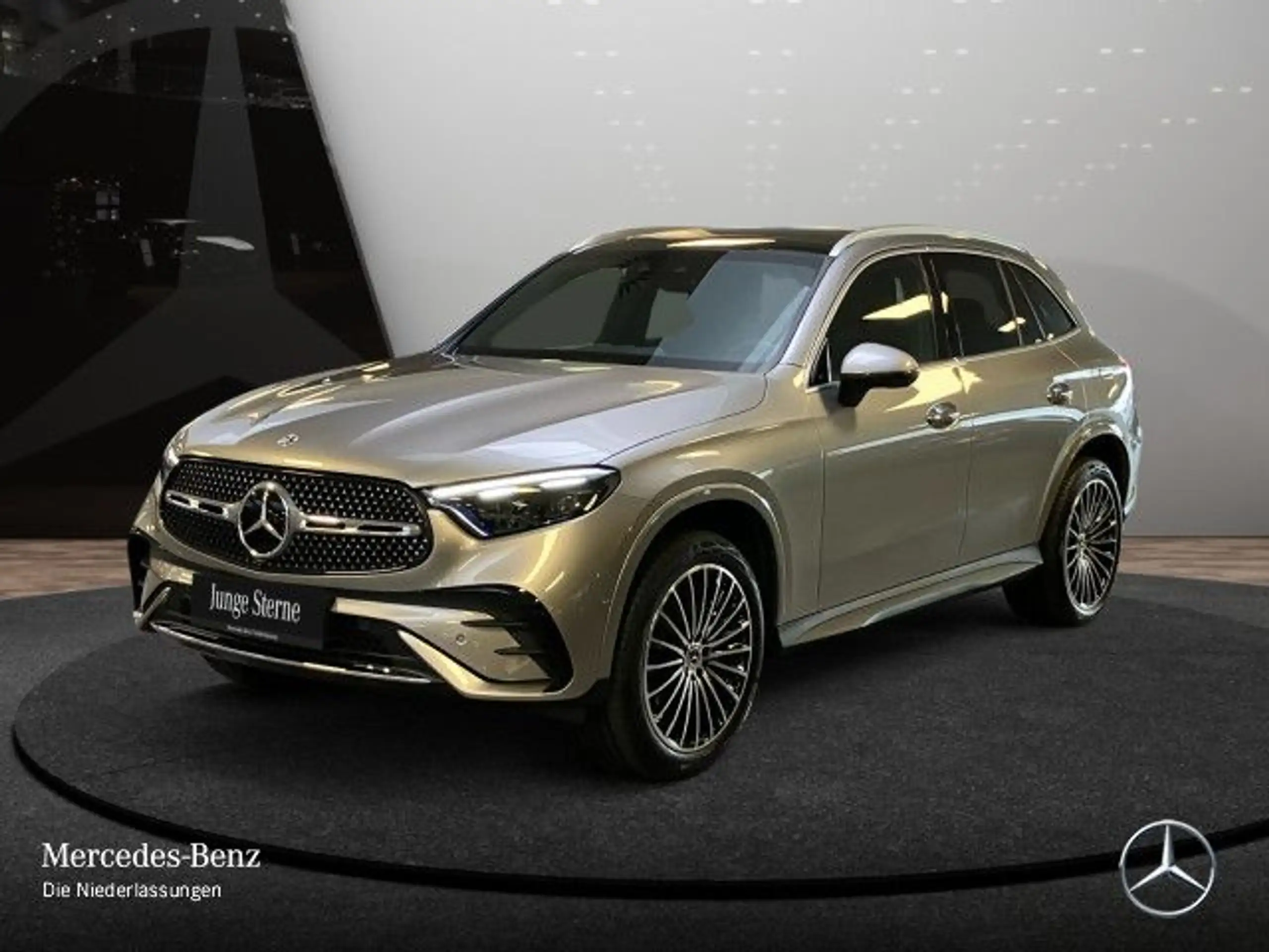 Mercedes-Benz - GLC 300