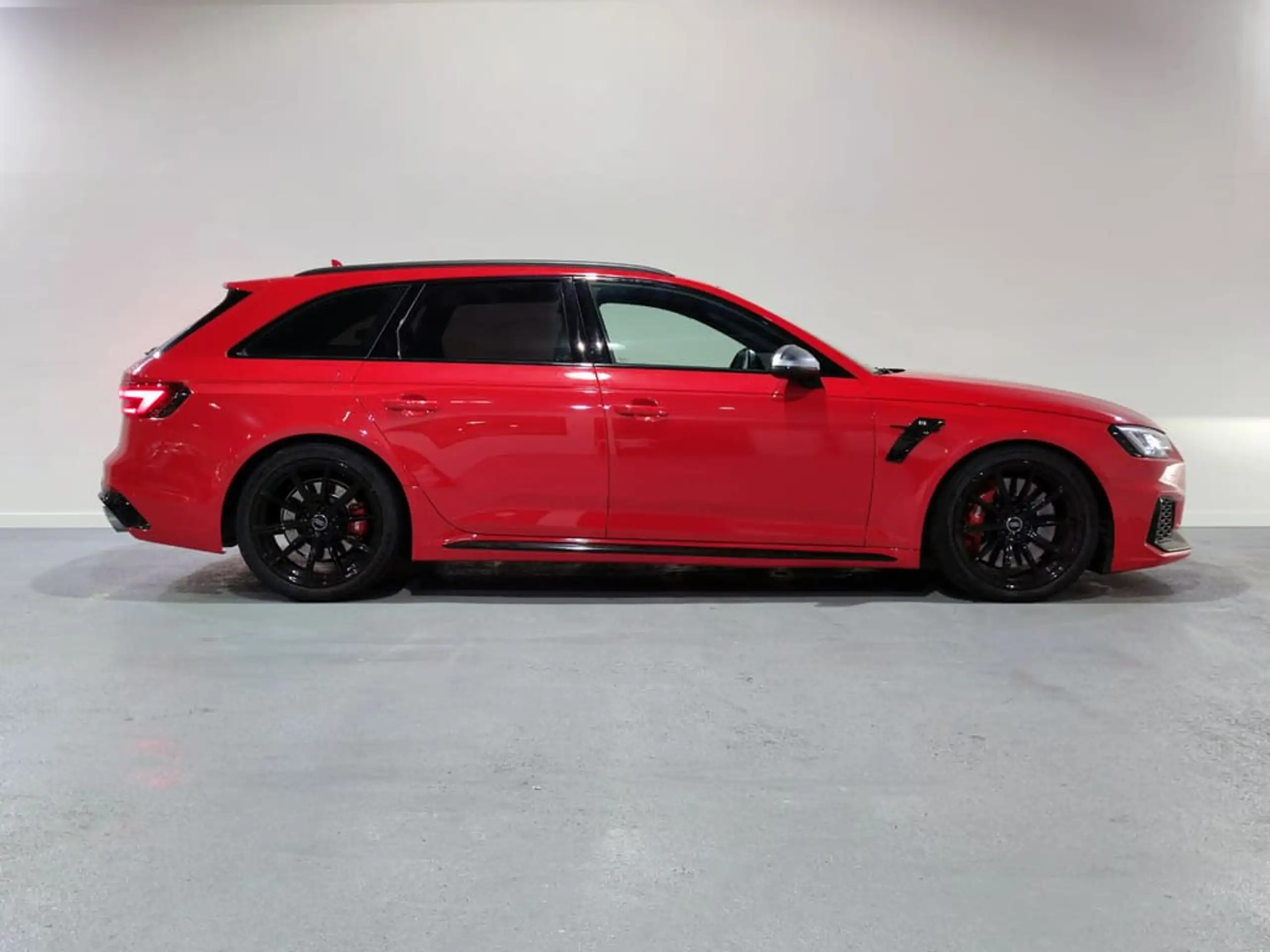 Audi - RS4